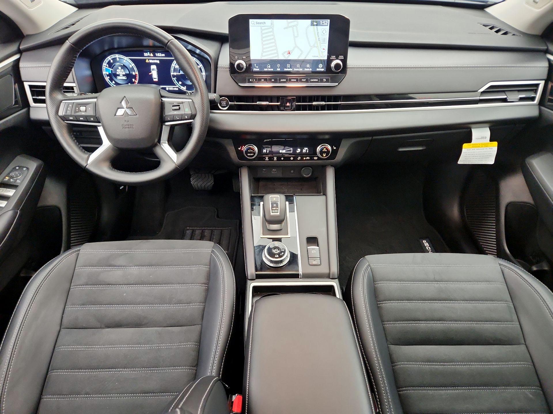 Thumbnail: 2024 Mitsubishi Outlander - 9