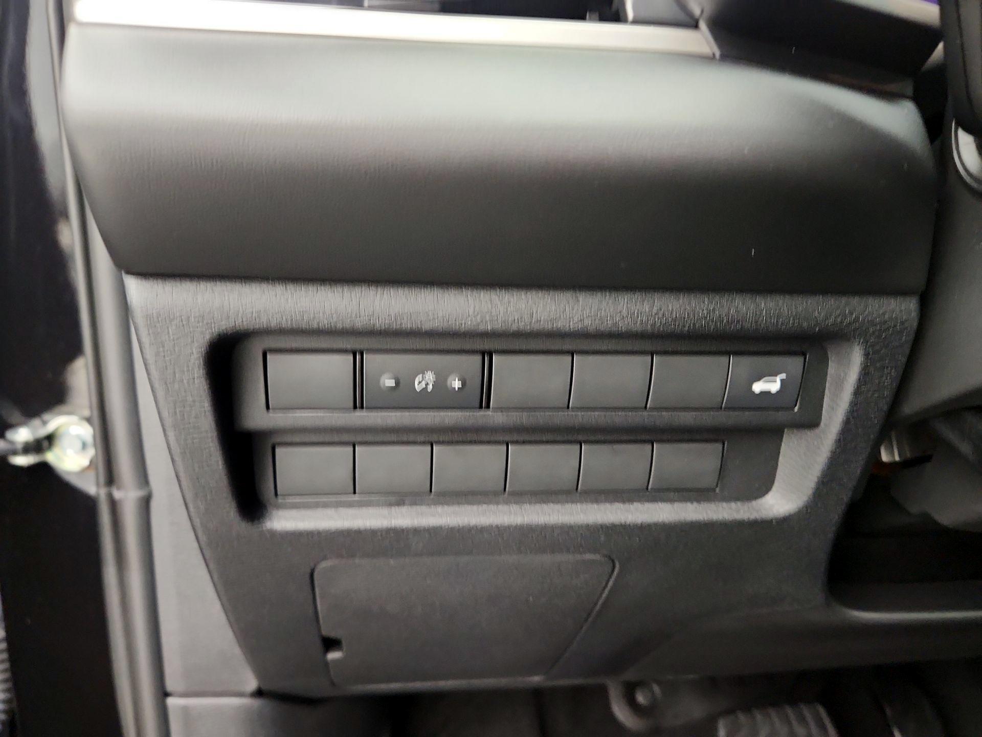 Thumbnail: 2024 Mitsubishi Outlander - 13