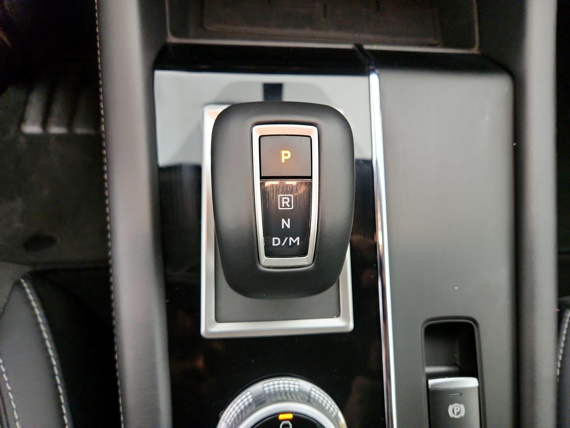 Thumbnail: 2024 Mitsubishi Outlander - 18