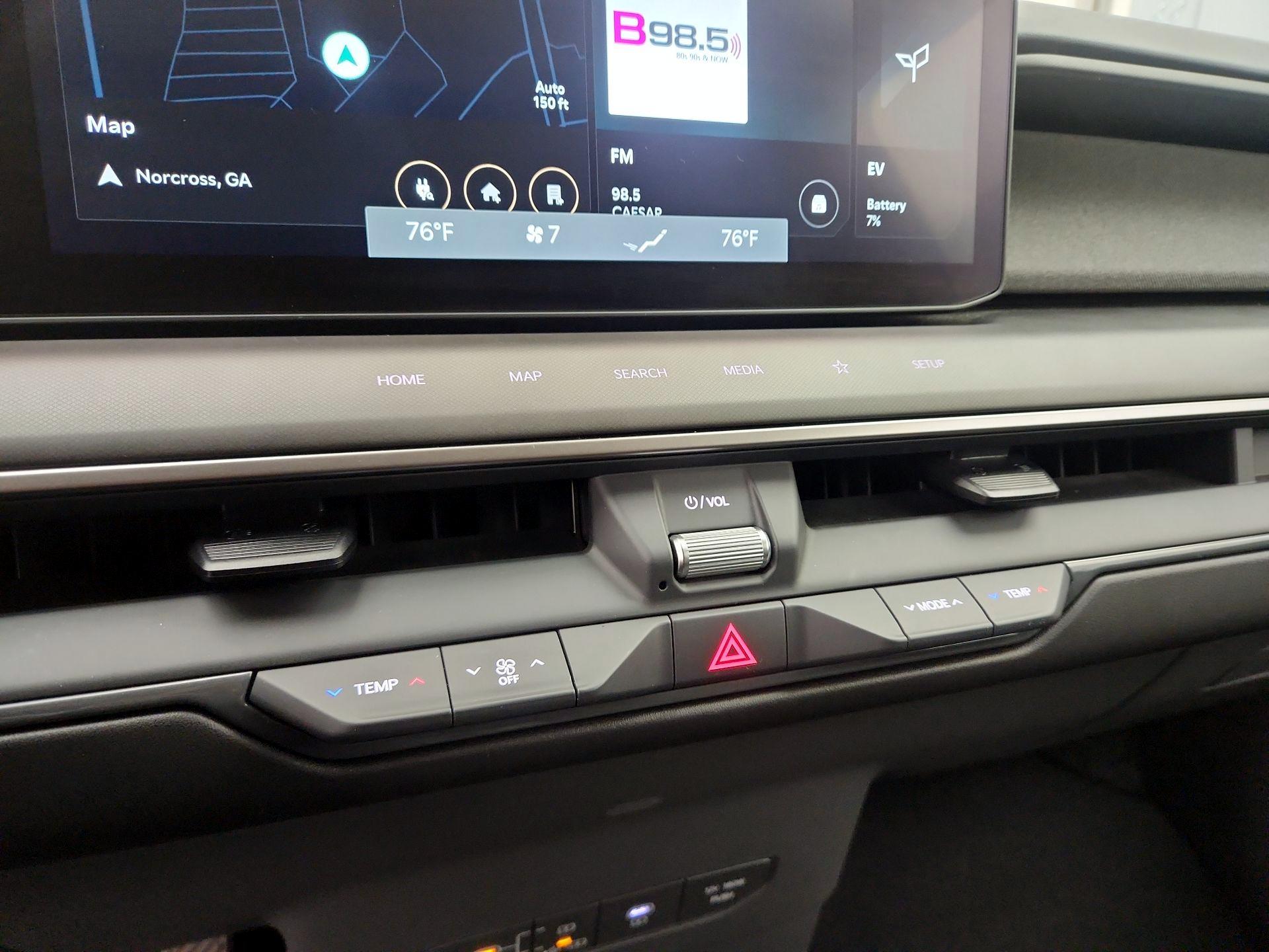 Thumbnail: 2024 Kia EV9 - 17