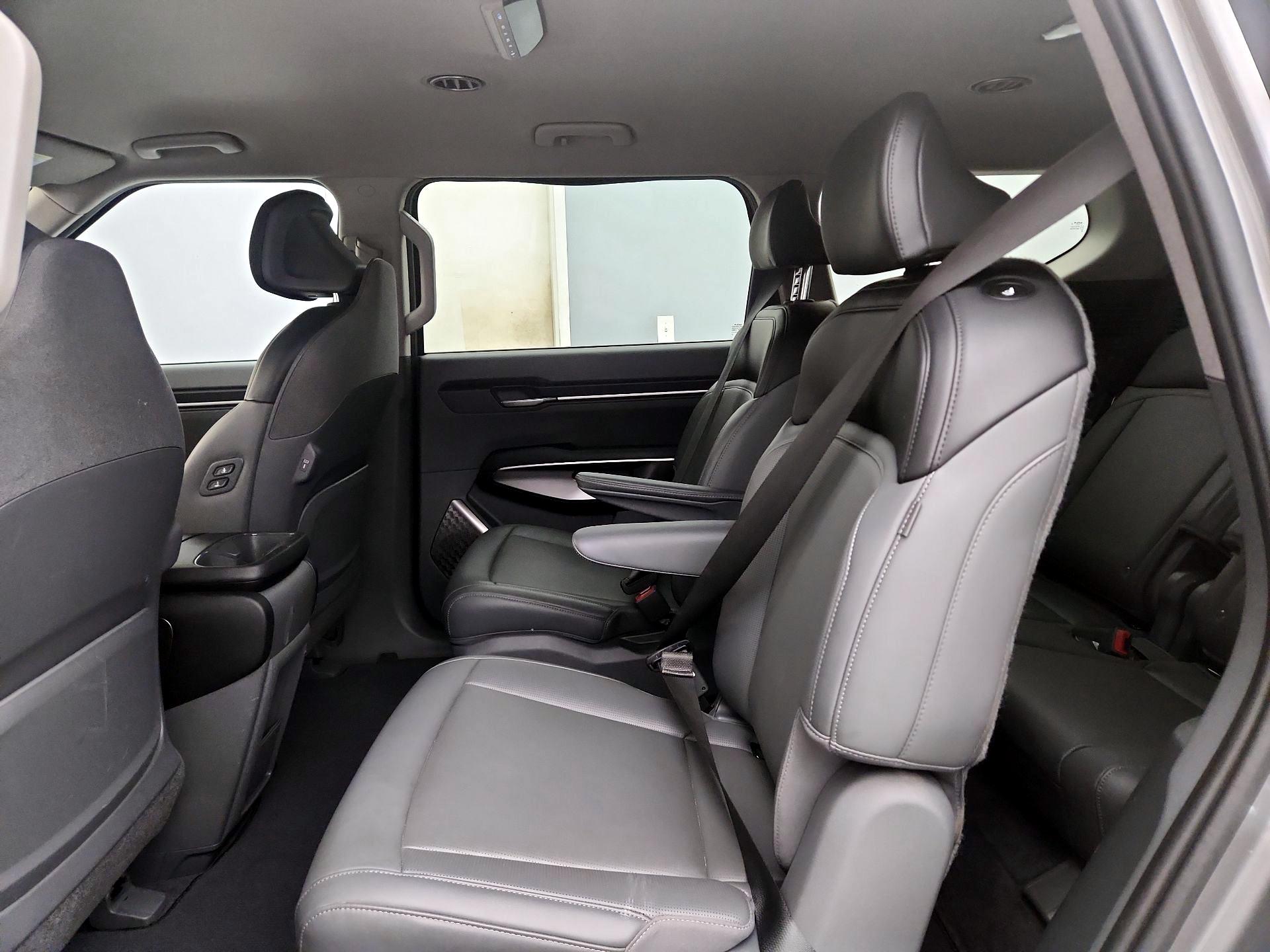 Thumbnail: 2024 Kia EV9 - 20