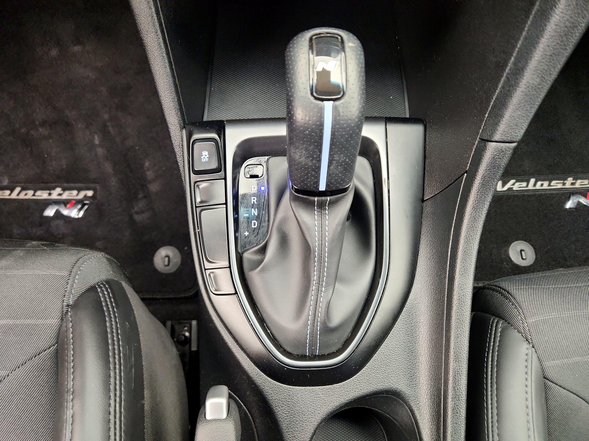 Thumbnail: 2021 Hyundai Veloster - 18