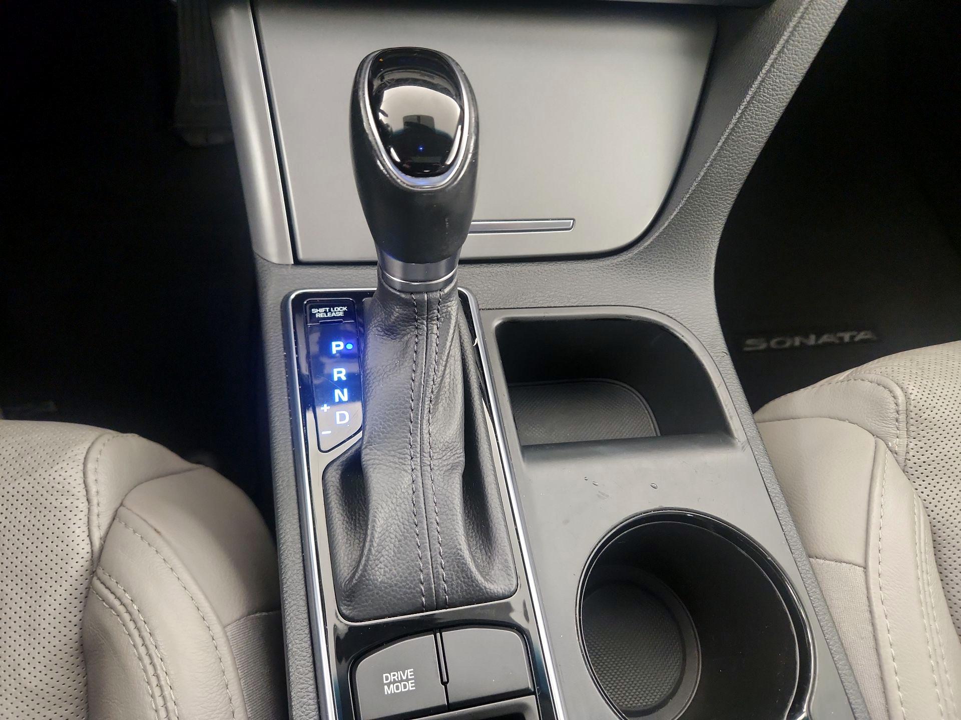 Thumbnail: 2015 Hyundai Sonata - 18