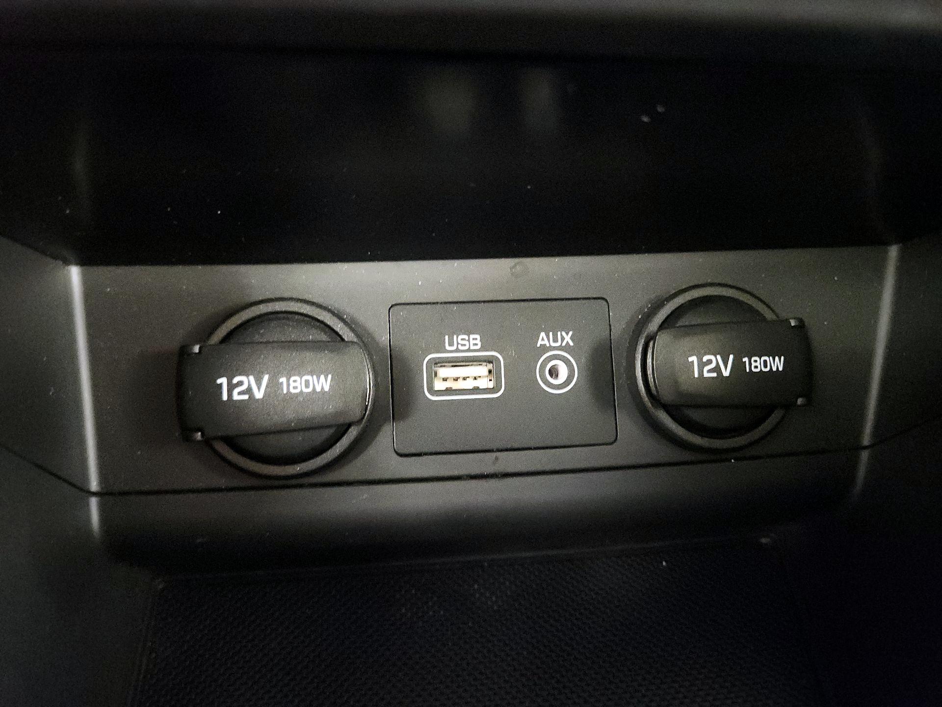 Thumbnail: 2015 Hyundai Sonata - 19