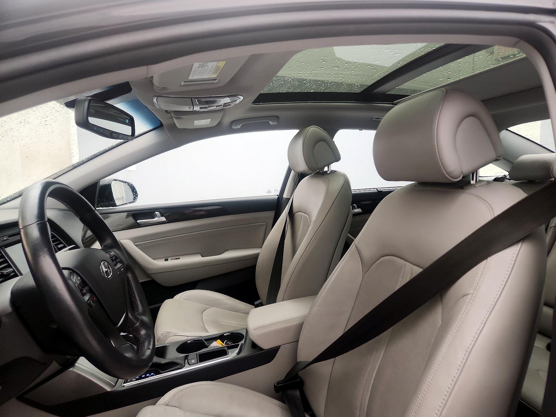 Thumbnail: 2015 Hyundai Sonata - 20