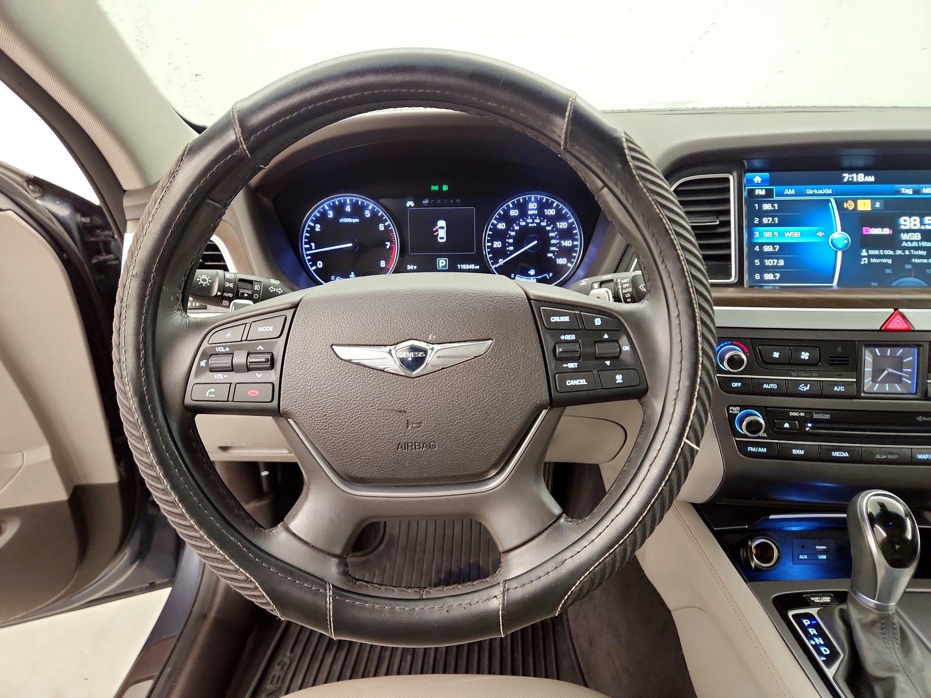 Thumbnail: 2017 Genesis G80 - 10