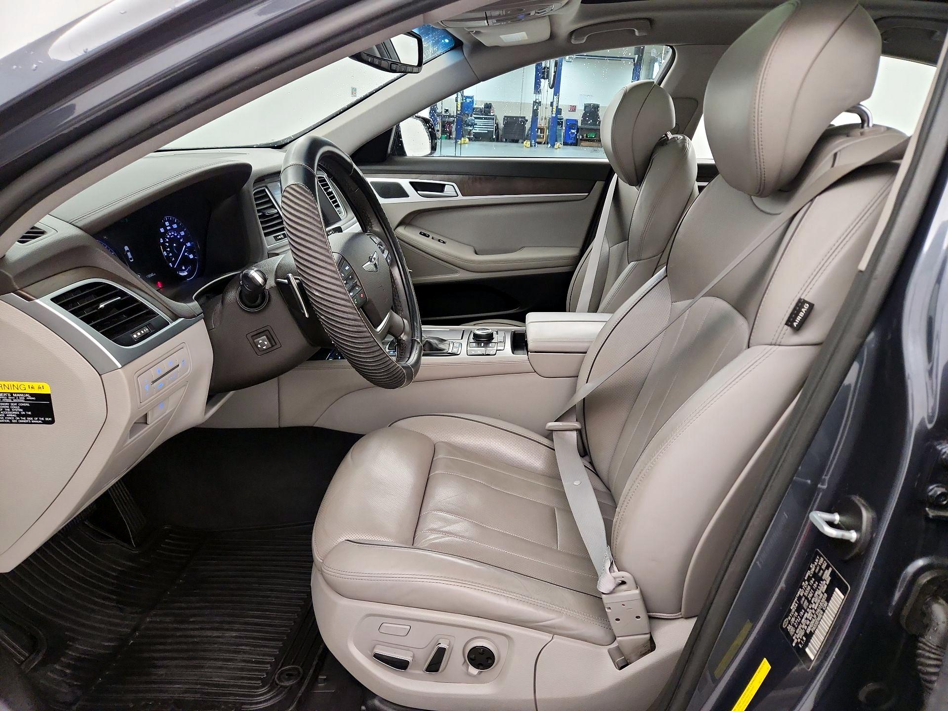 Thumbnail: 2017 Genesis G80 - 11