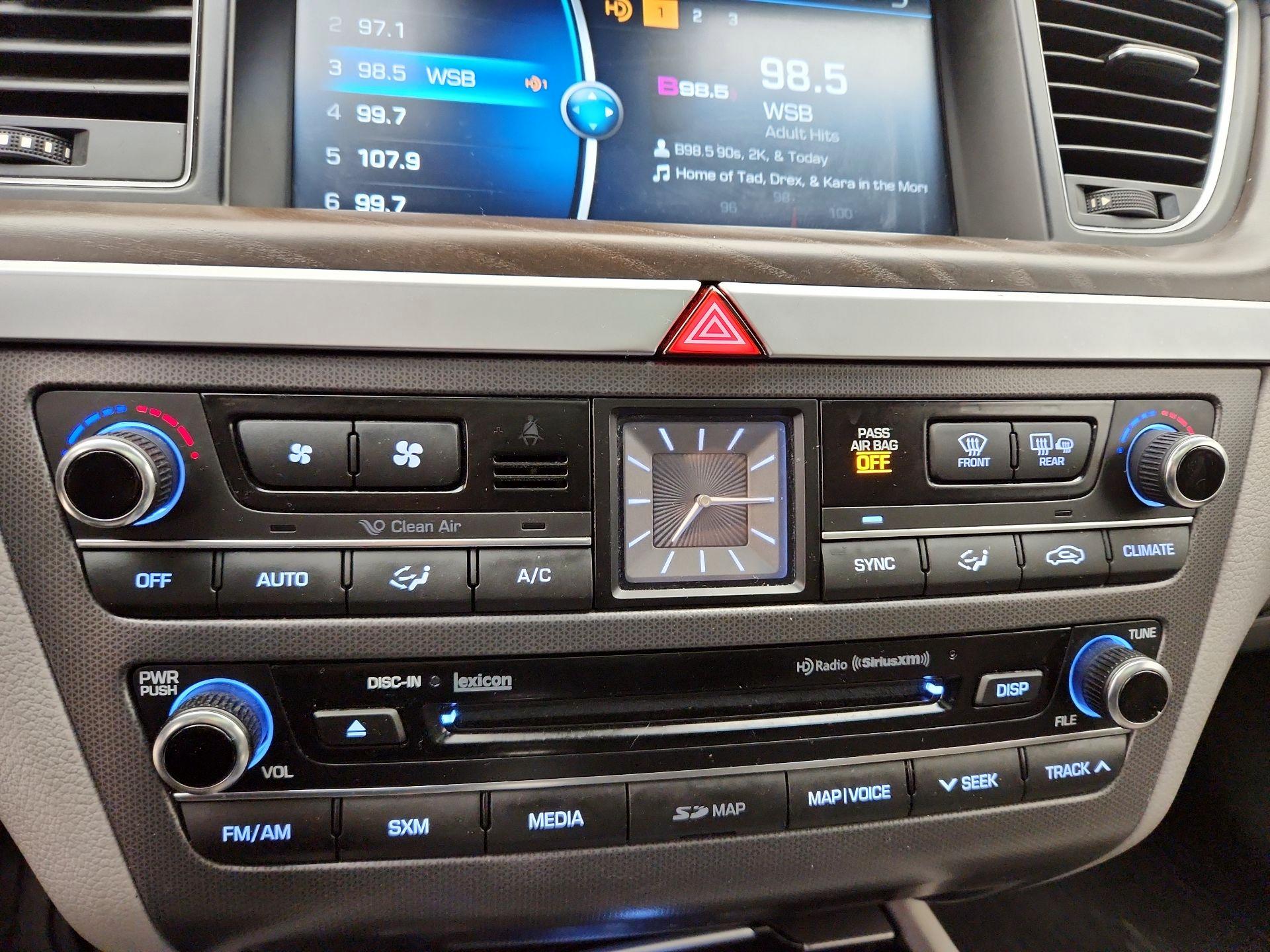 Thumbnail: 2017 Genesis G80 - 17