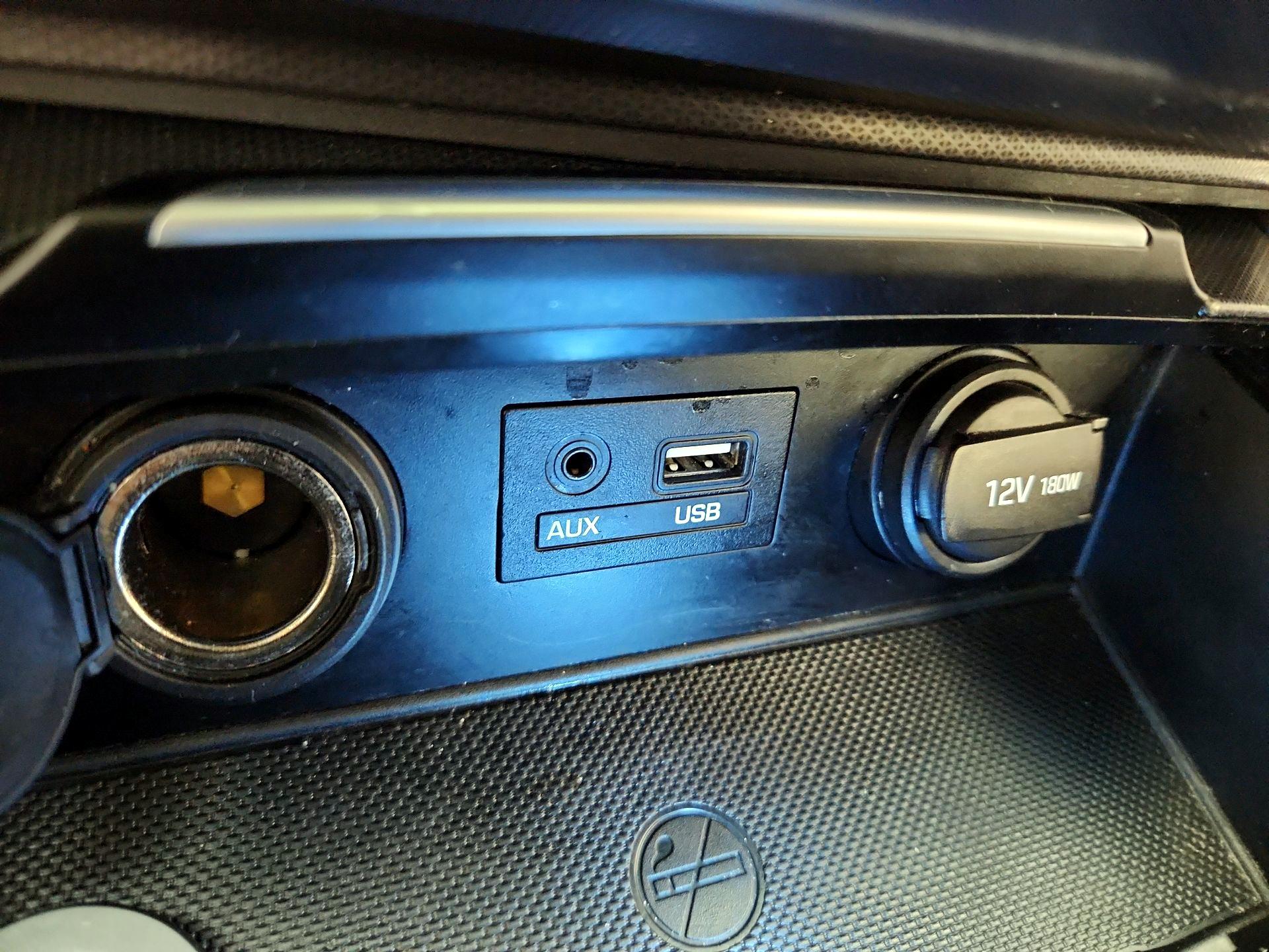 Thumbnail: 2017 Genesis G80 - 19