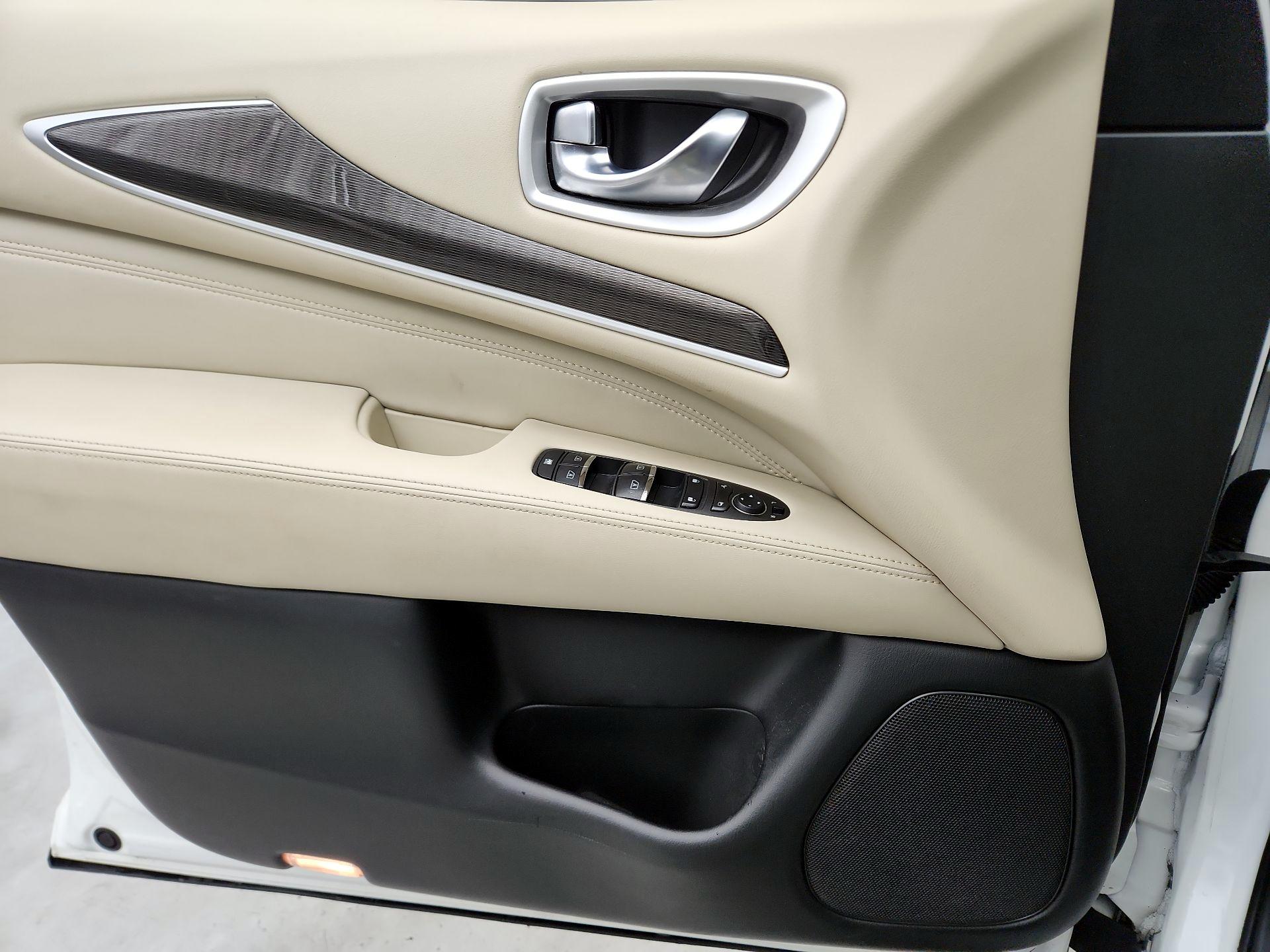 Thumbnail: 2020 INFINITI QX60 - 12