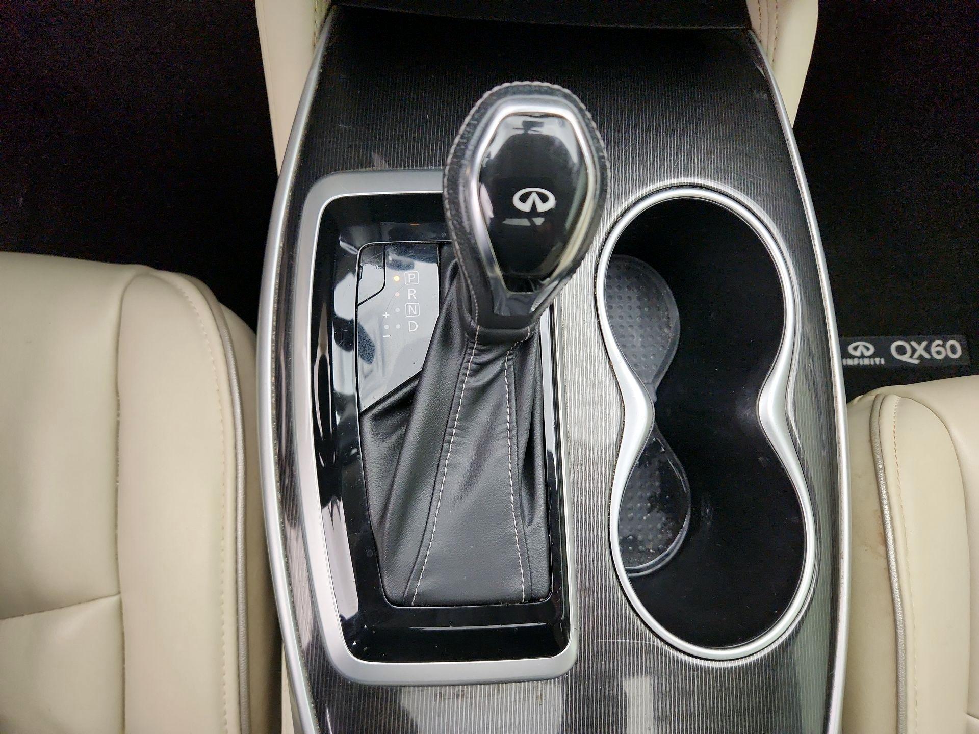 Thumbnail: 2020 INFINITI QX60 - 17