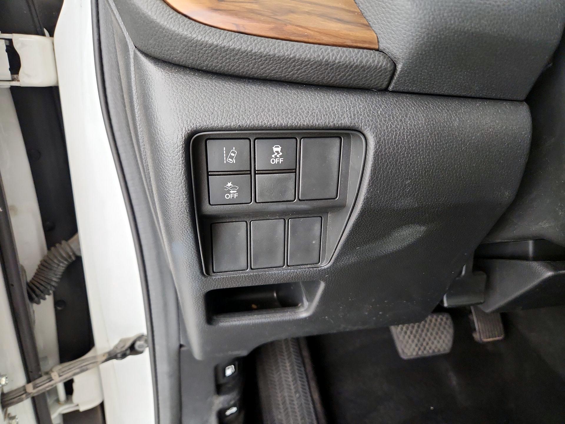 Thumbnail: 2017 Honda CR-V - 13