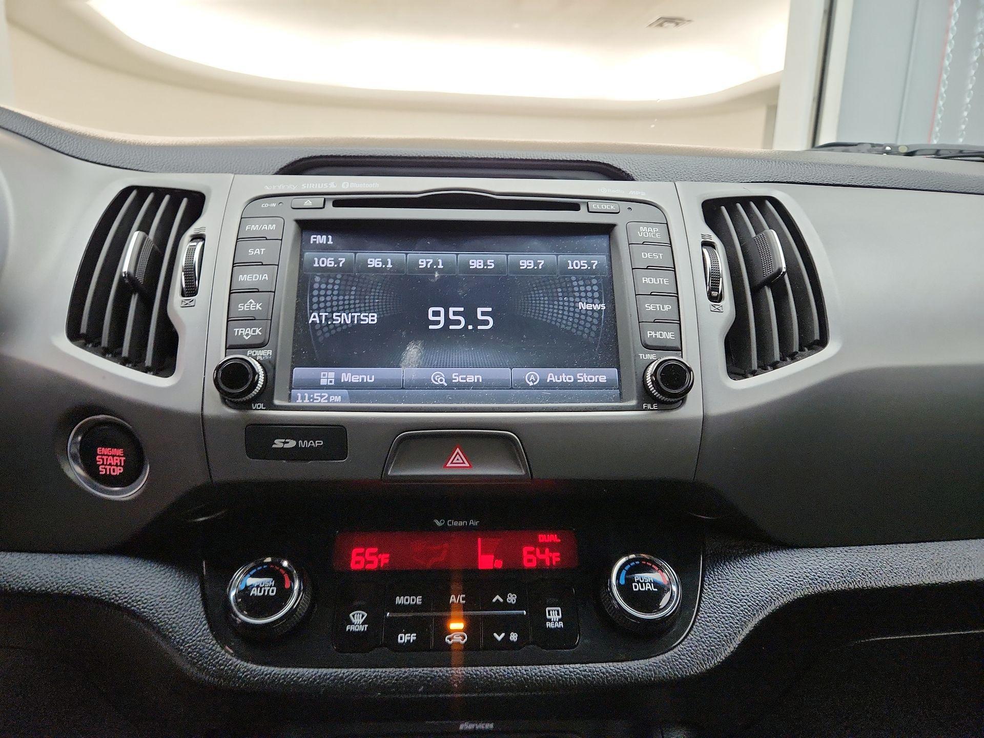 Thumbnail: 2016 Kia Sportage - 16