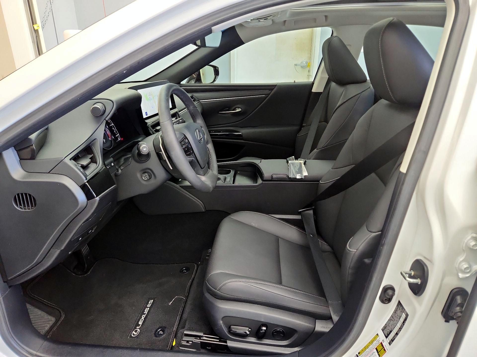 Thumbnail: 2024 Lexus ES - 11