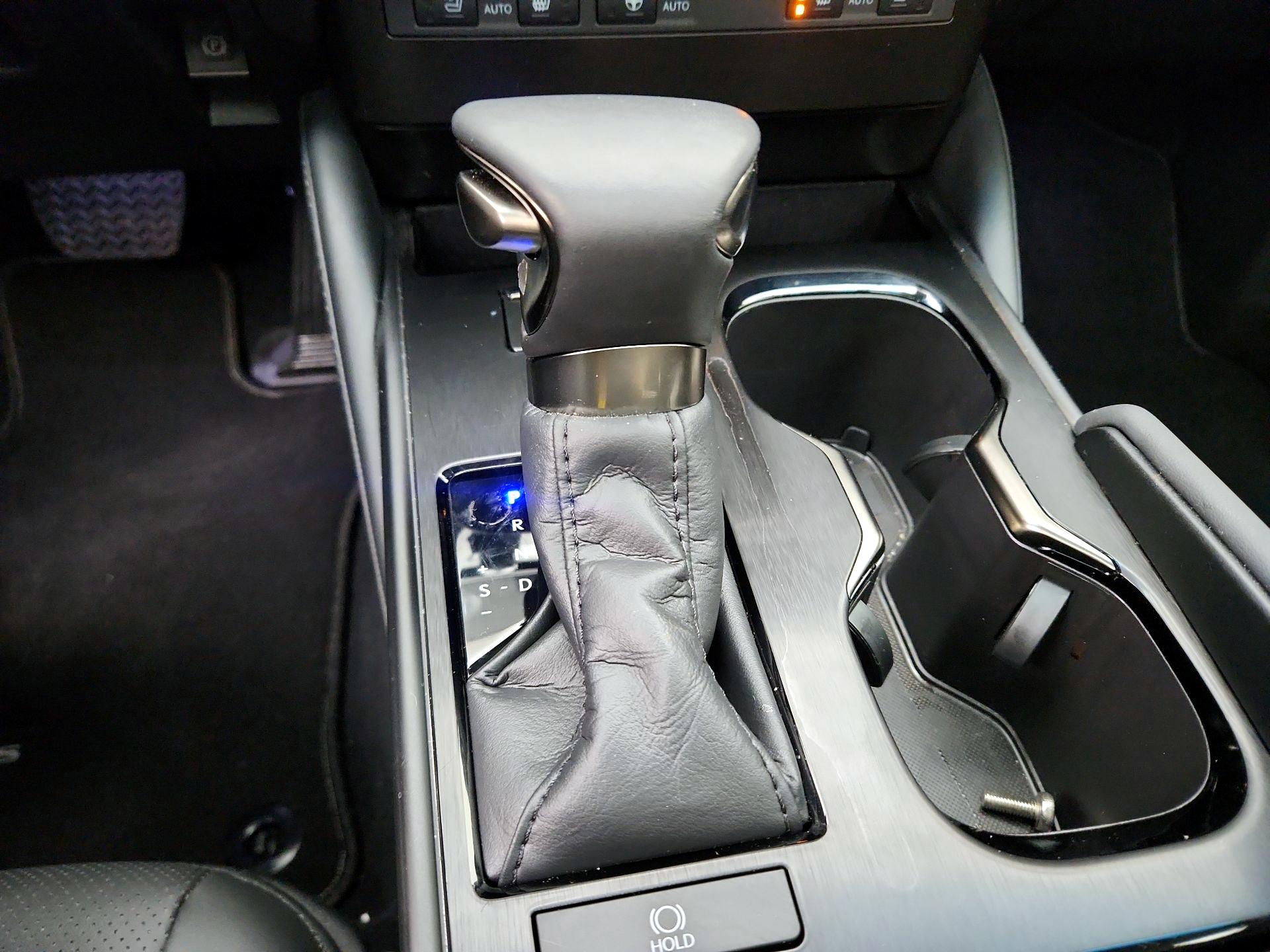 Thumbnail: 2024 Lexus ES - 17