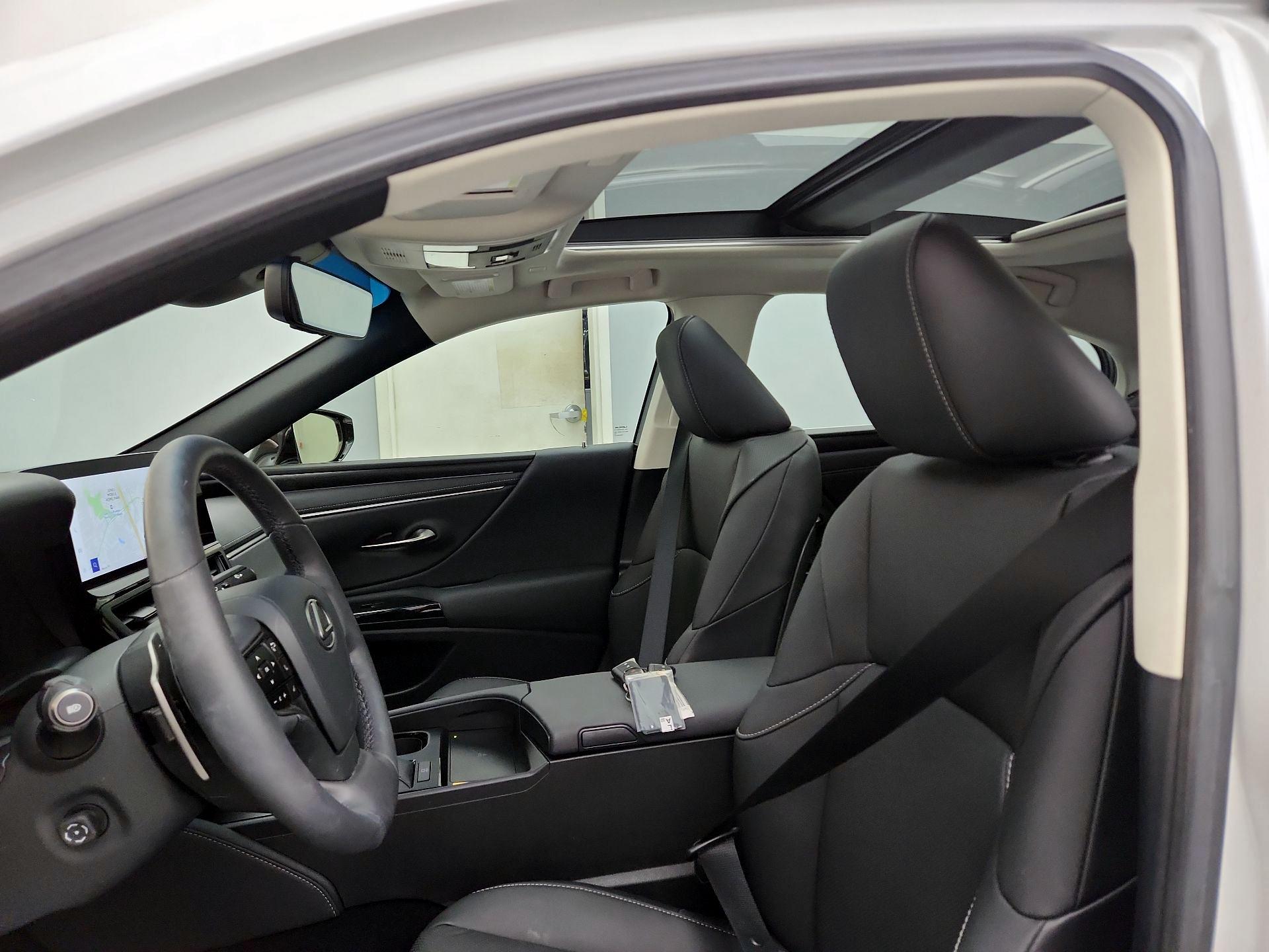 Thumbnail: 2024 Lexus ES - 19