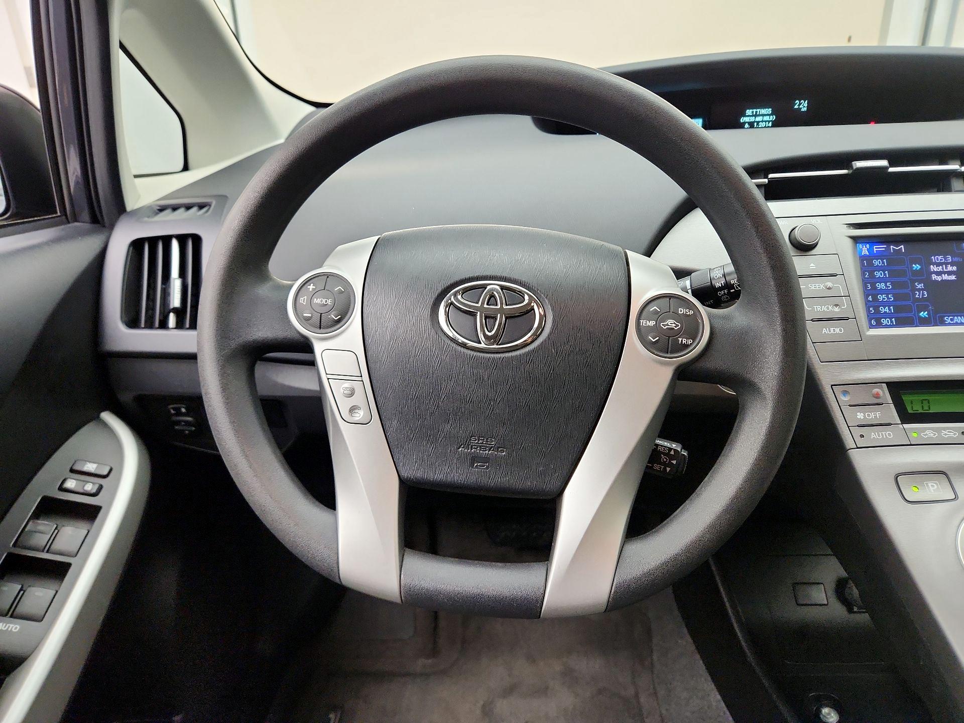 Thumbnail: 2015 Toyota Prius - 10