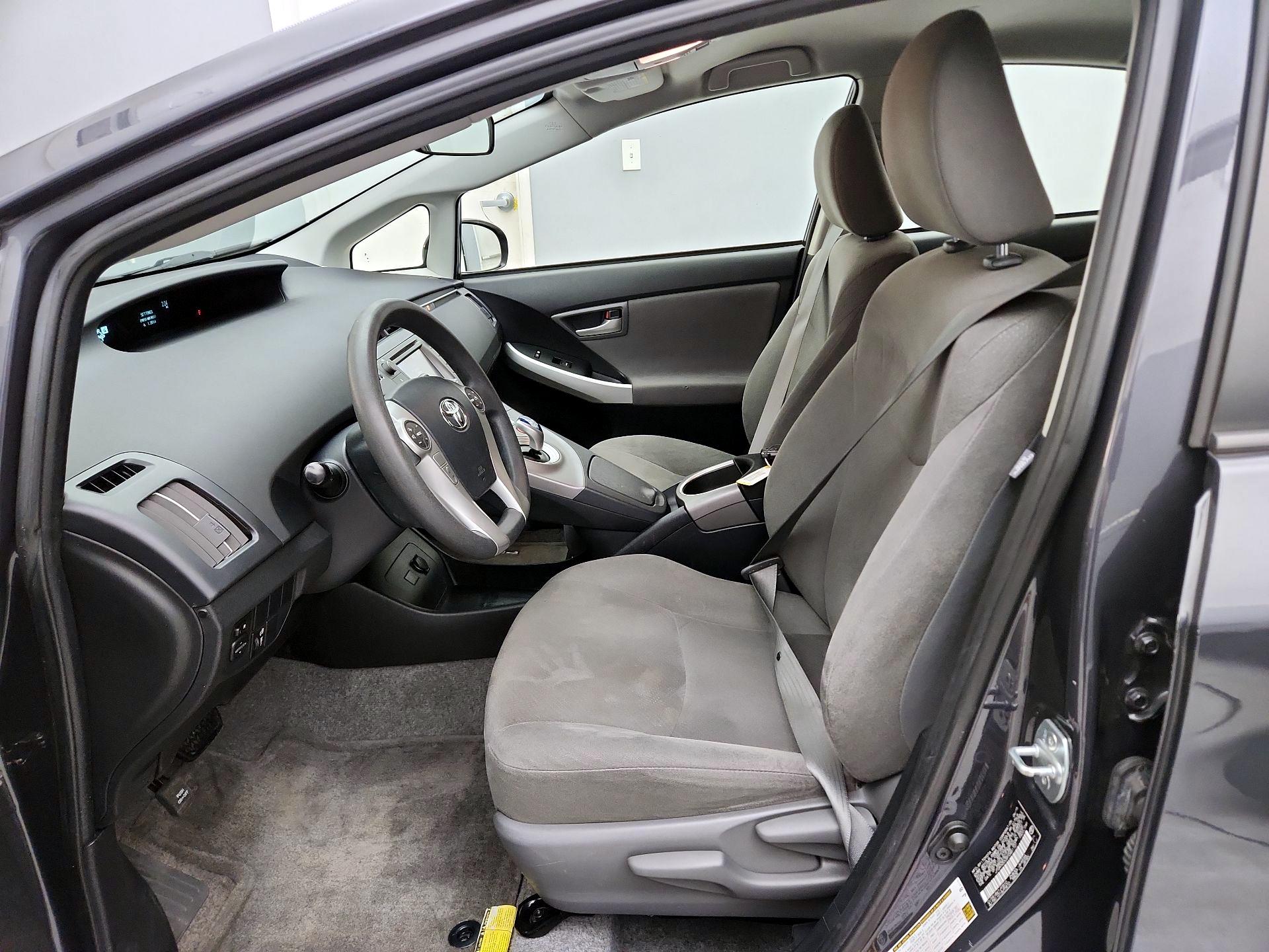 Thumbnail: 2015 Toyota Prius - 11