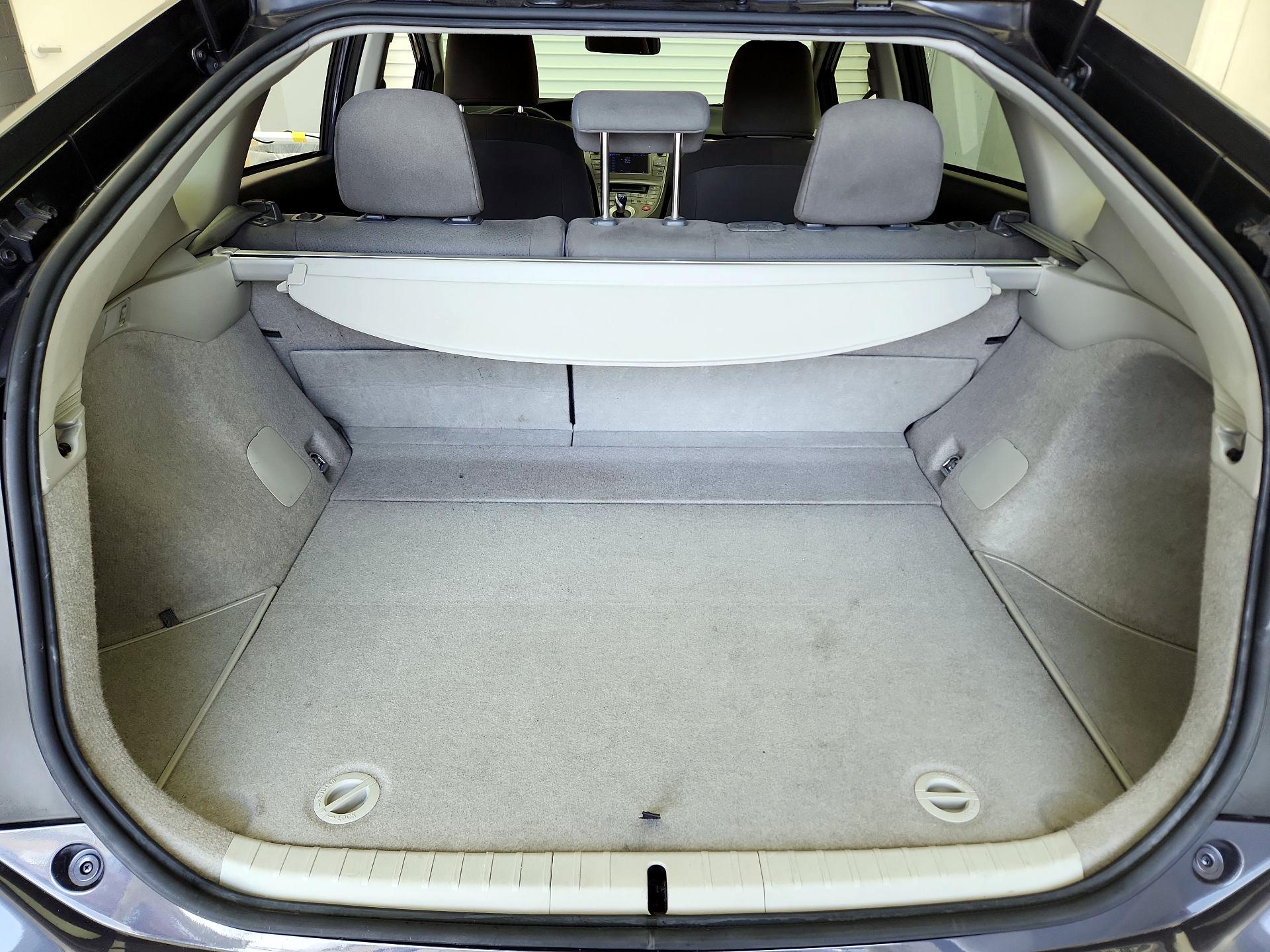 Thumbnail: 2015 Toyota Prius - 19