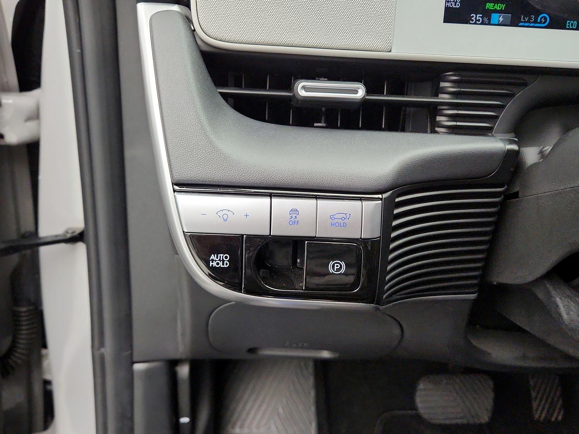 Thumbnail: 2023 Hyundai Ioniq 5 - 13