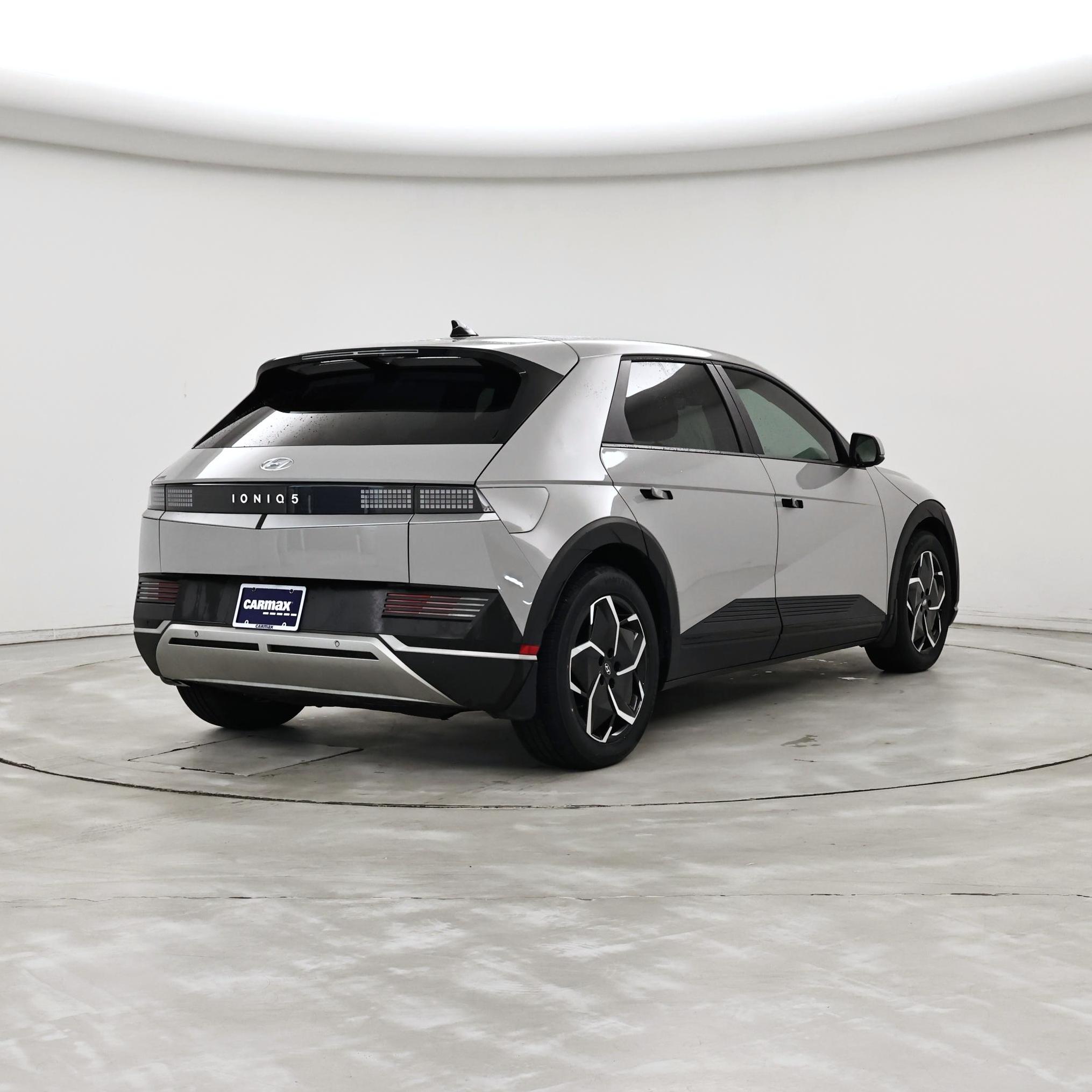 Thumbnail: 2023 Hyundai Ioniq 5 - 8