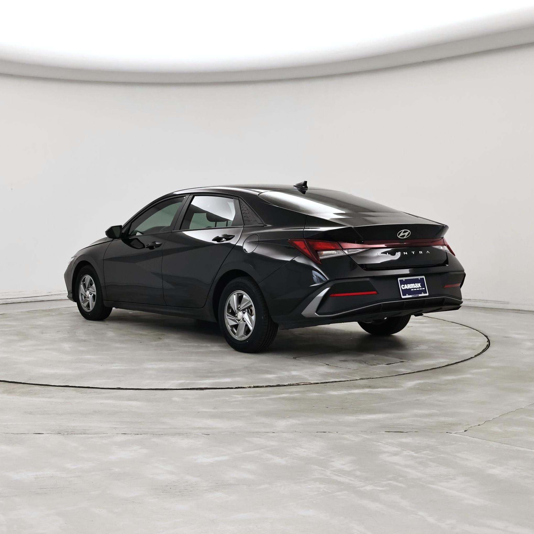Thumbnail: 2024 Hyundai Elantra - 2