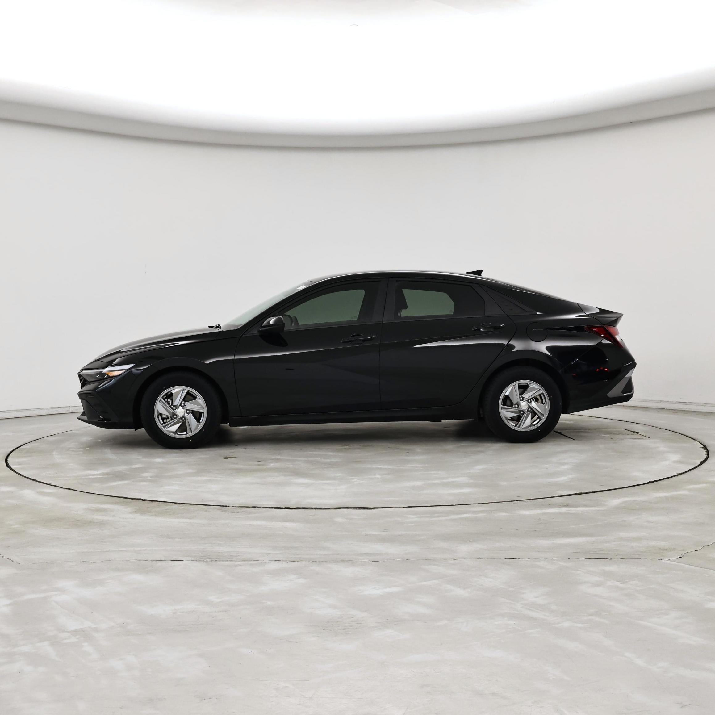 Thumbnail: 2024 Hyundai Elantra - 3