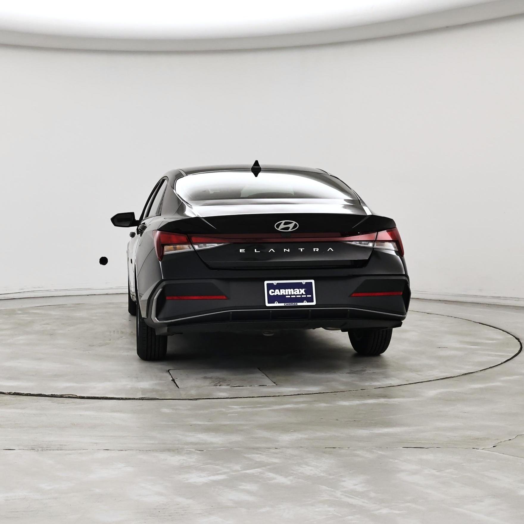 Thumbnail: 2024 Hyundai Elantra - 6