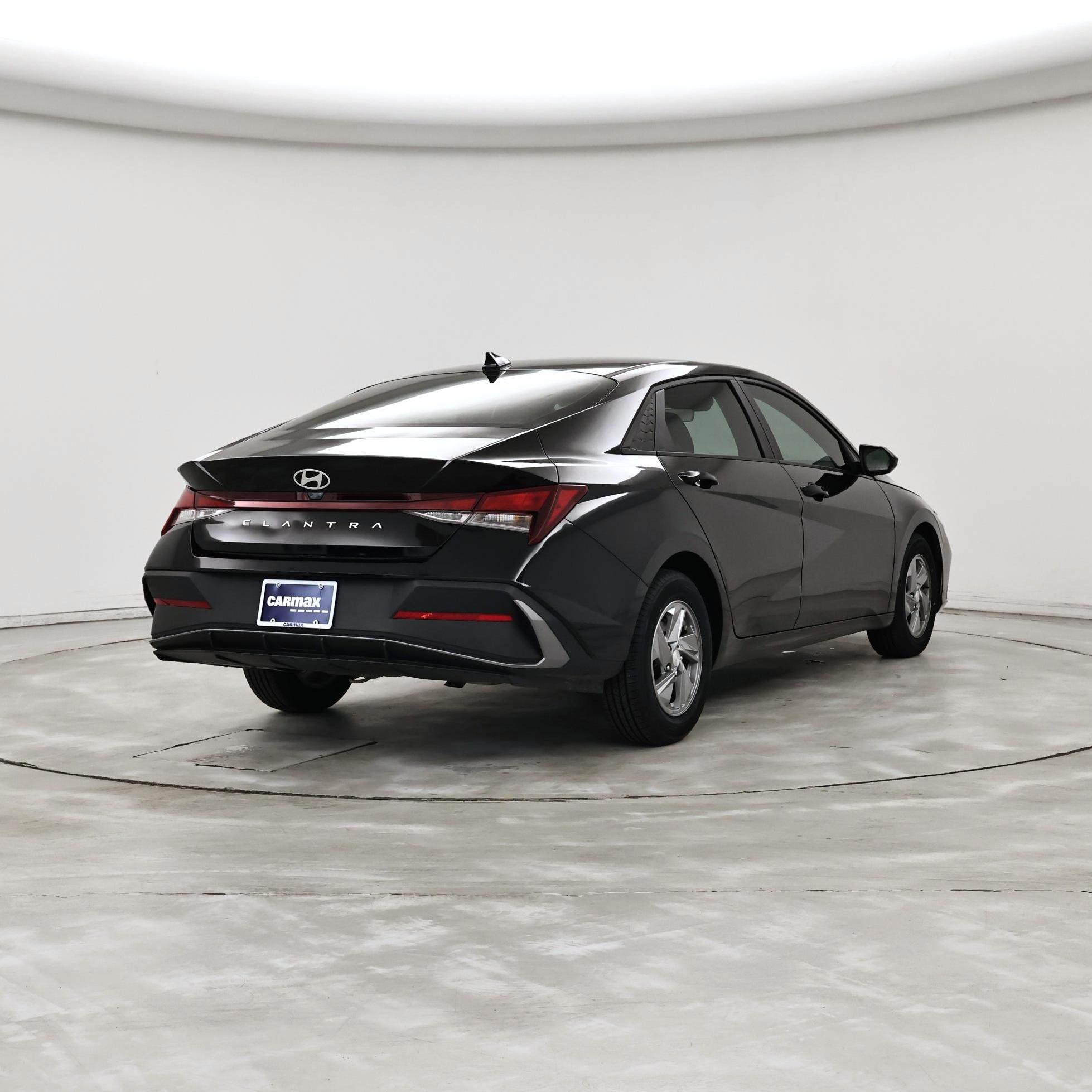Thumbnail: 2024 Hyundai Elantra - 8