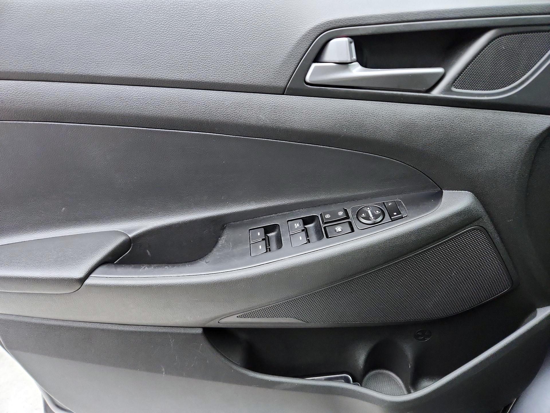 Thumbnail: 2017 Hyundai Tucson - 12