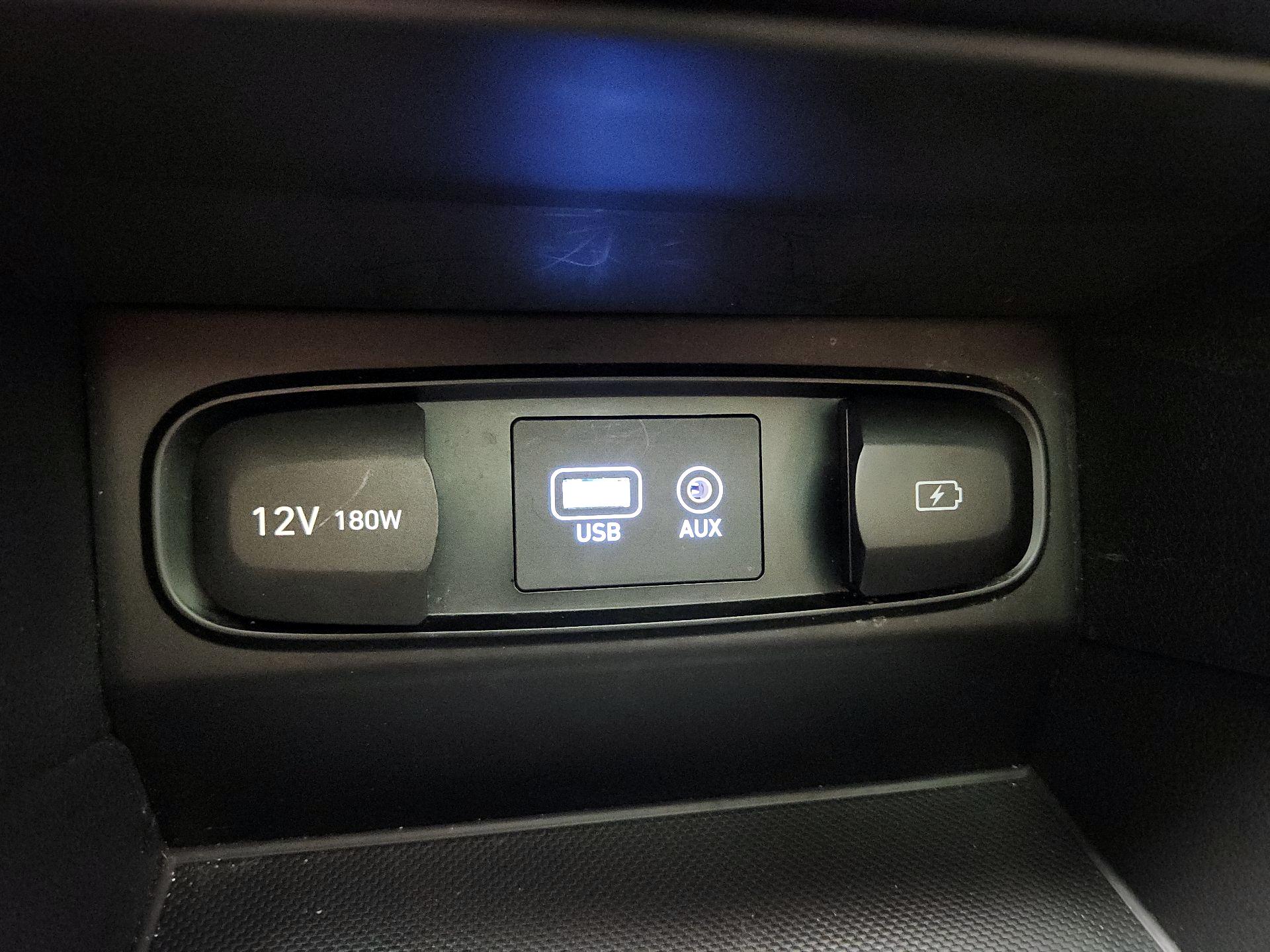 Thumbnail: 2019 Hyundai Santa Fe - 18