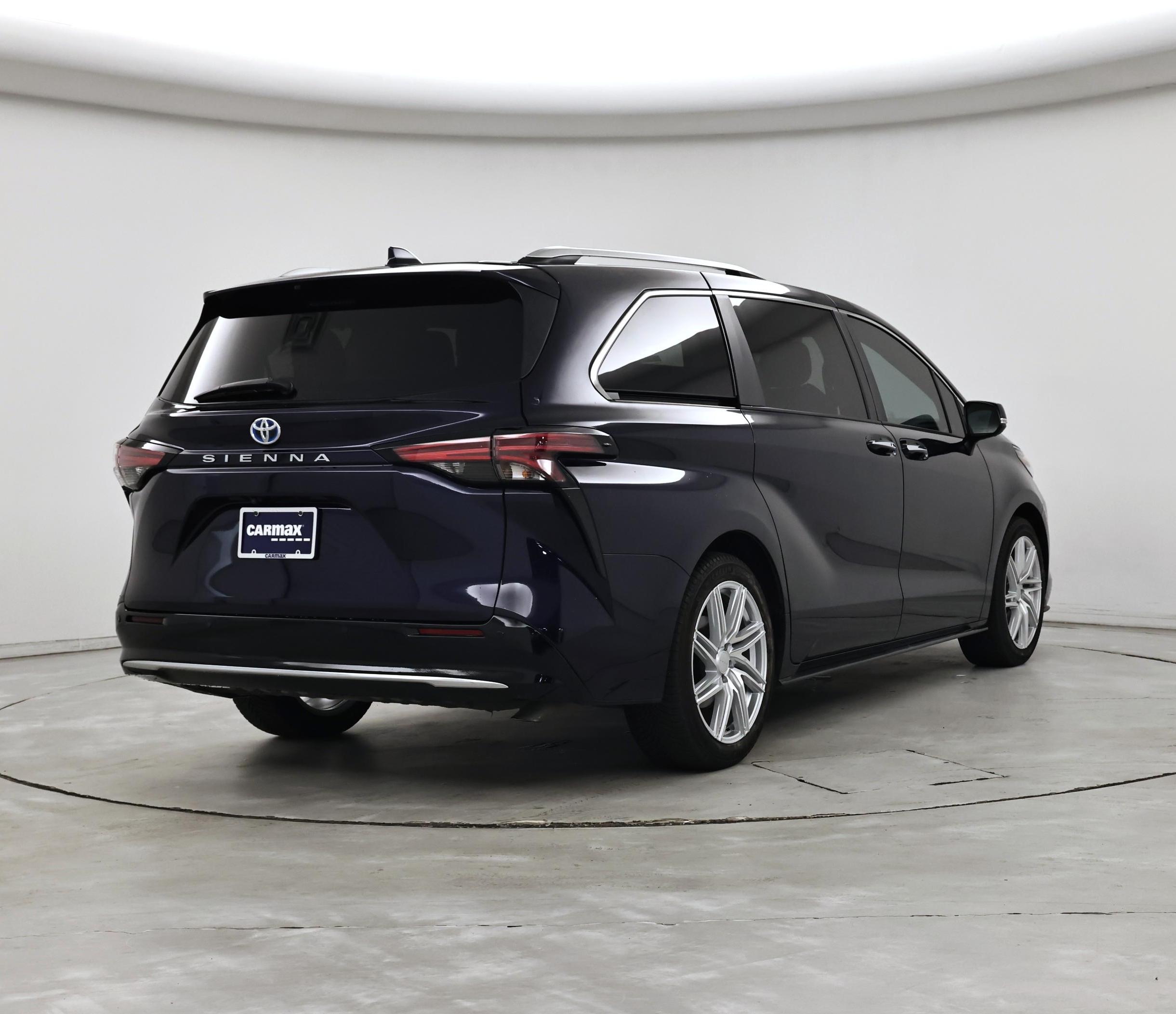 Thumbnail: 2023 Toyota Sienna - 8