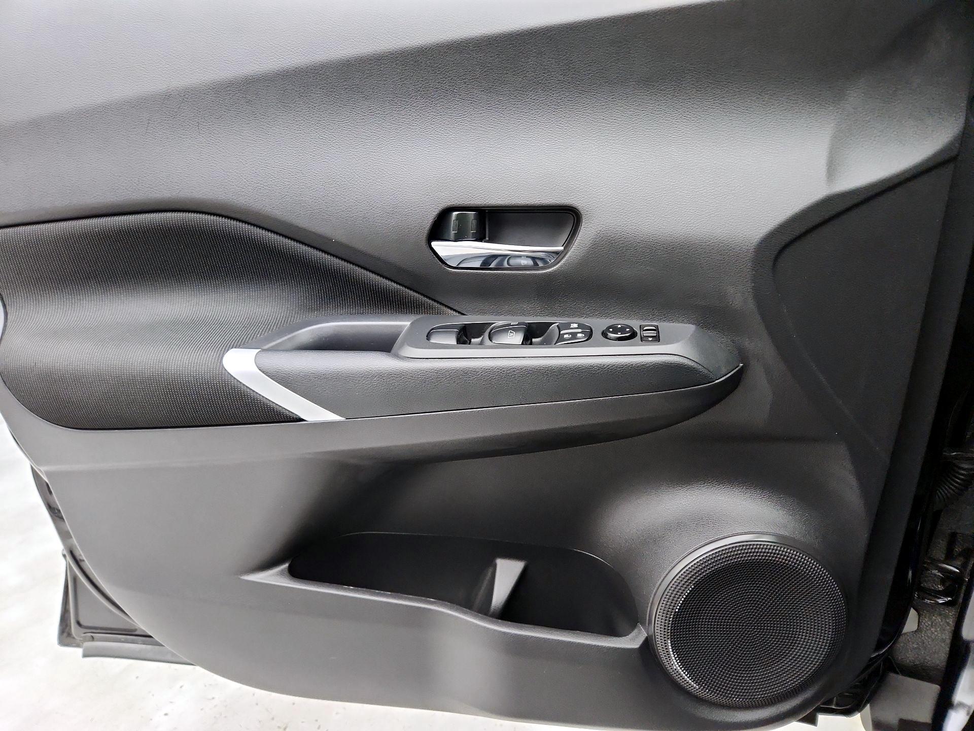 Thumbnail: 2024 Nissan Kicks - 12