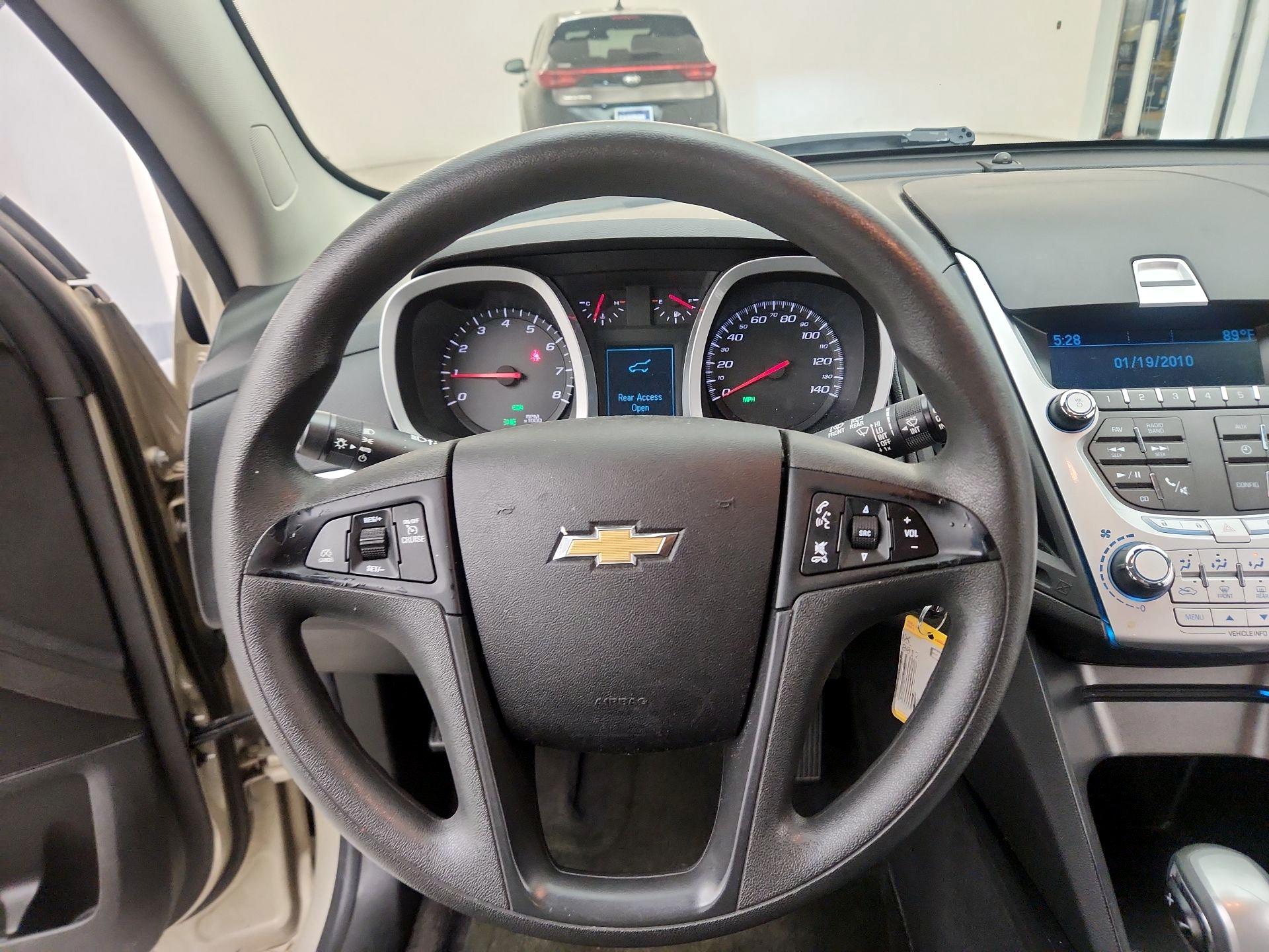Thumbnail: 2015 Chevrolet Equinox - 10