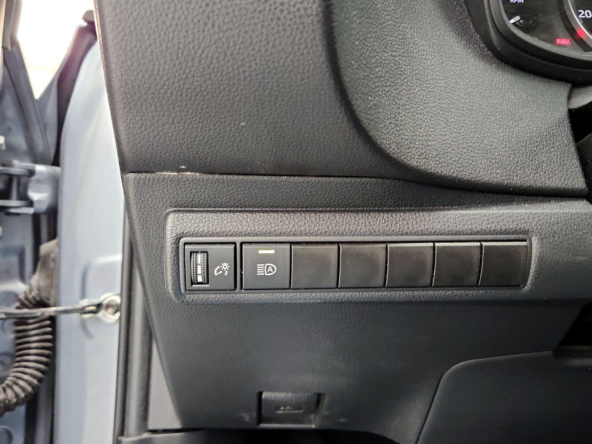 Thumbnail: 2021 Toyota Corolla - 13