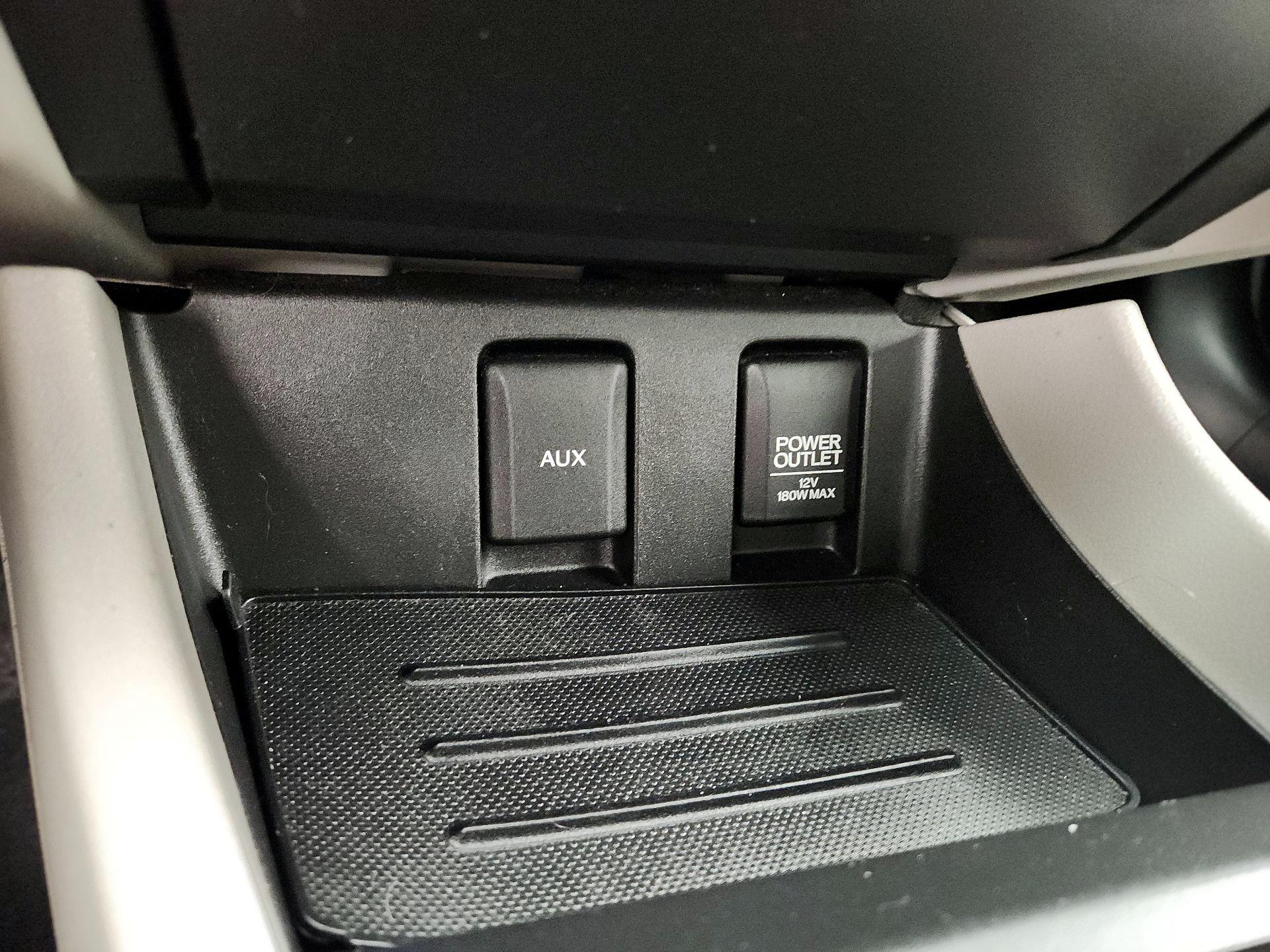 Thumbnail: 2014 Honda Civic - 18