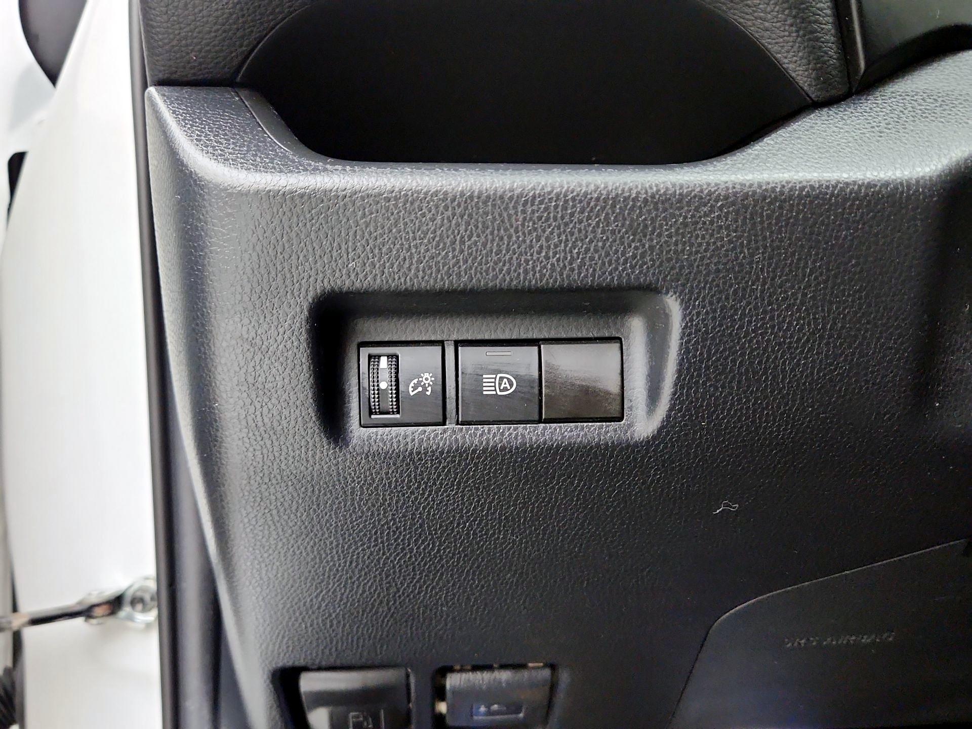 Thumbnail: 2020 Toyota RAV4 - 13