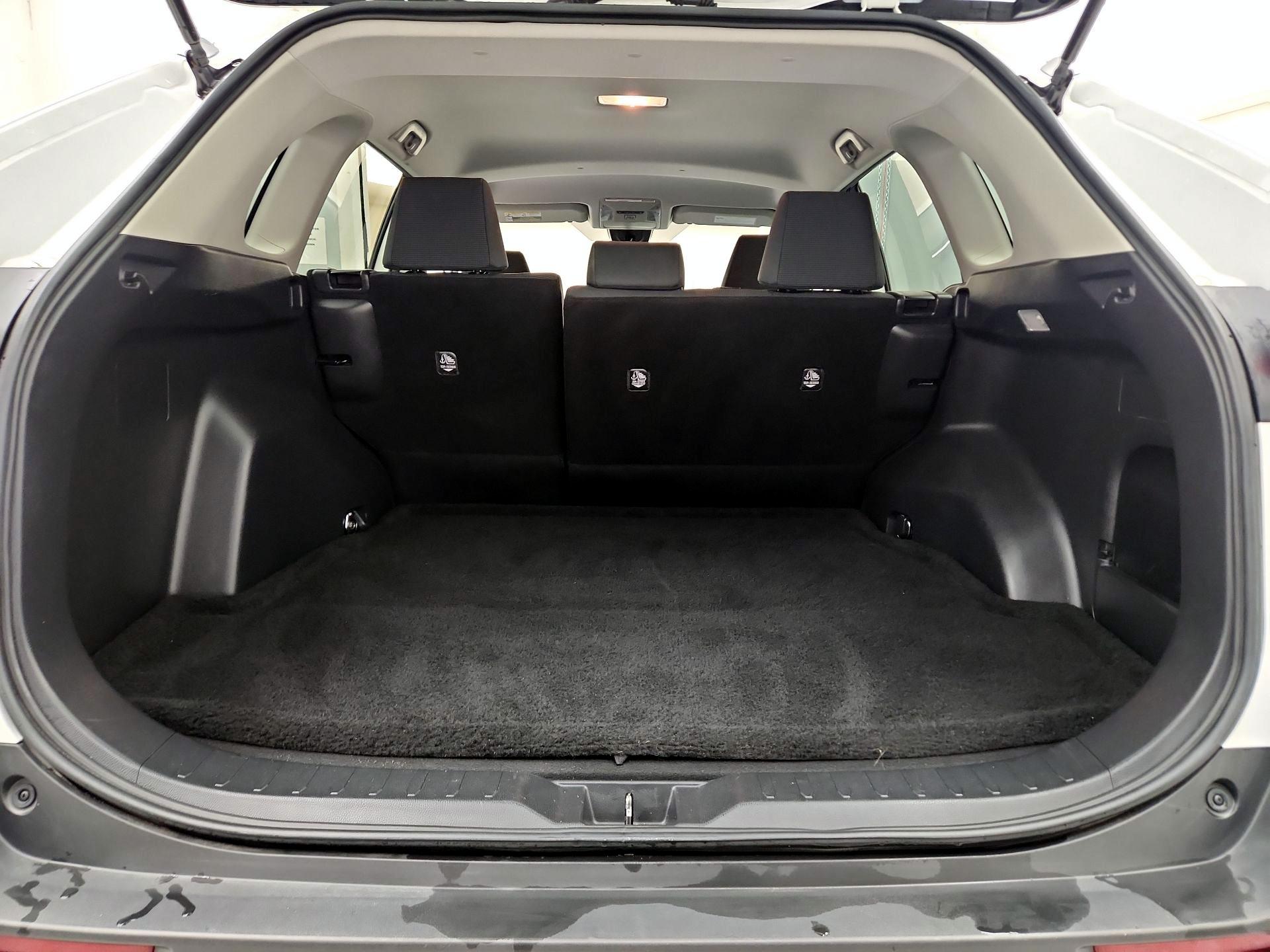 Thumbnail: 2020 Toyota RAV4 - 20