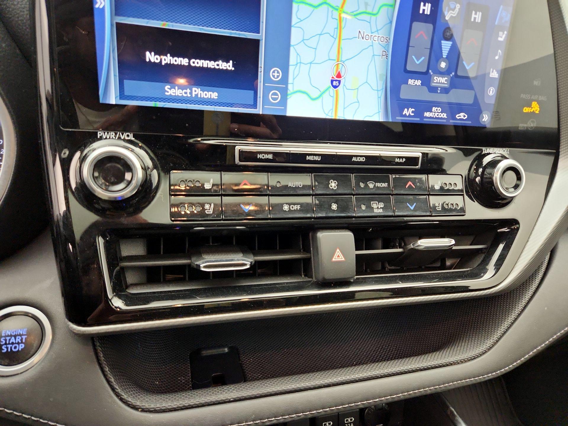 Thumbnail: 2021 Toyota Highlander - 17