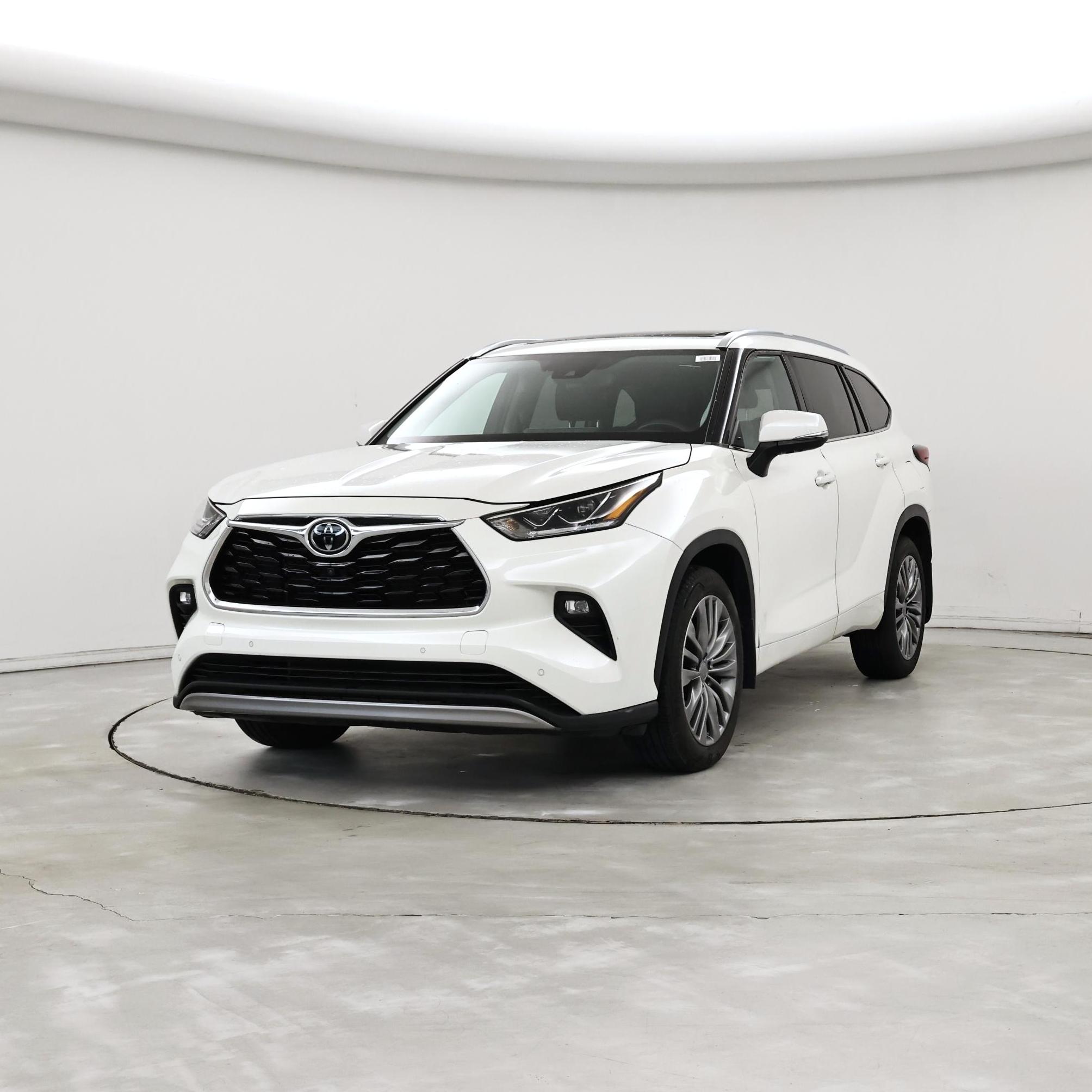 Thumbnail: 2021 Toyota Highlander - 4