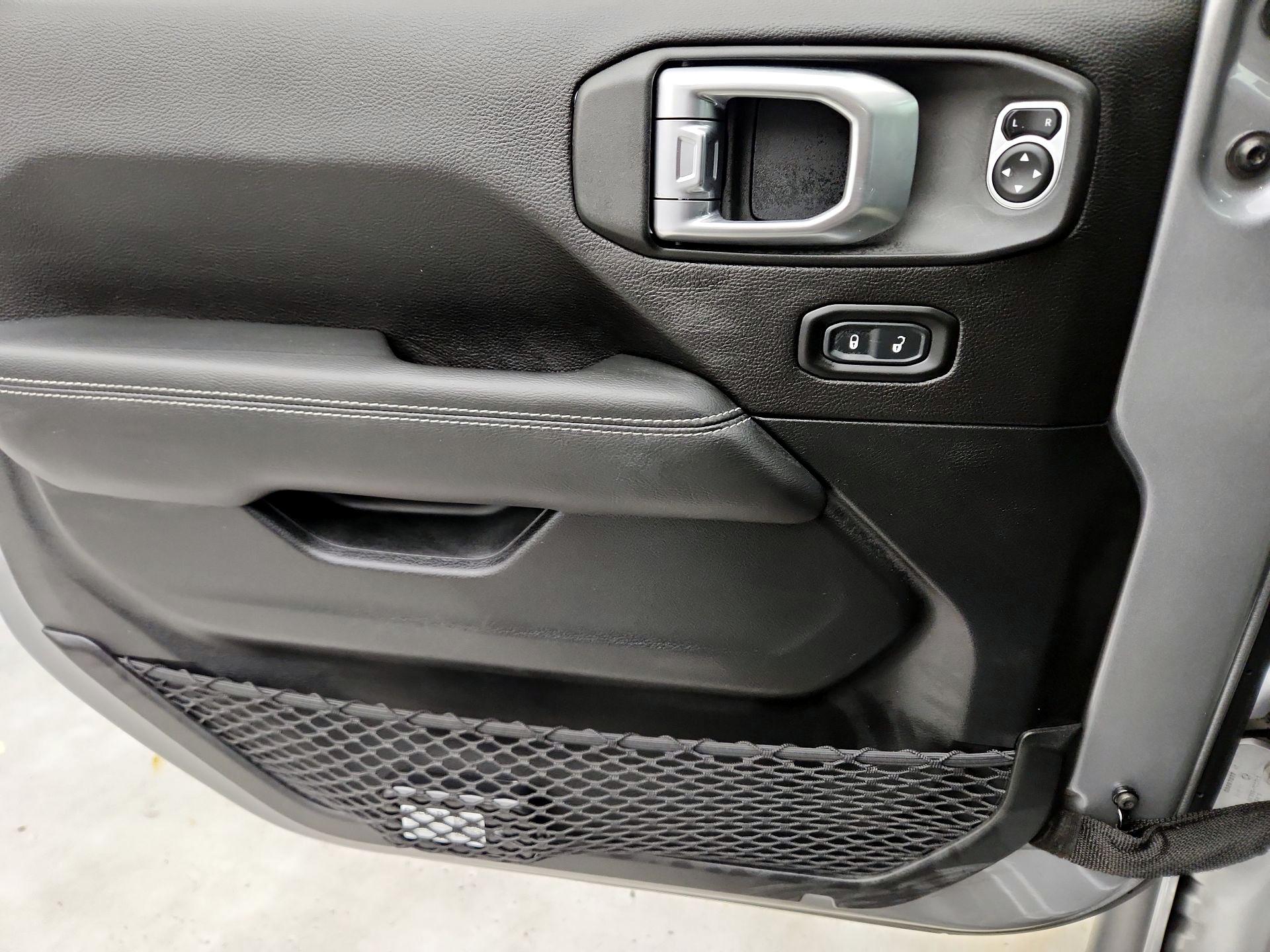 Thumbnail: 2020 Jeep Gladiator - 12