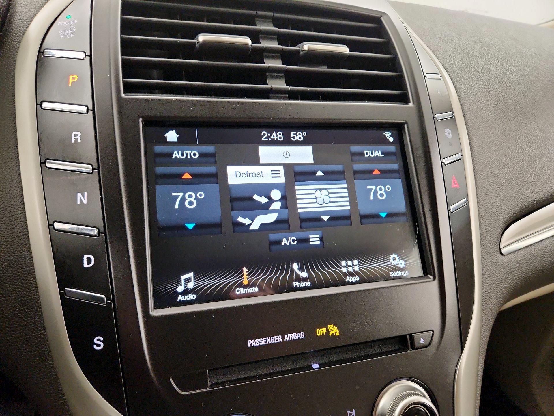 Thumbnail: 2019 Lincoln MKC - 16