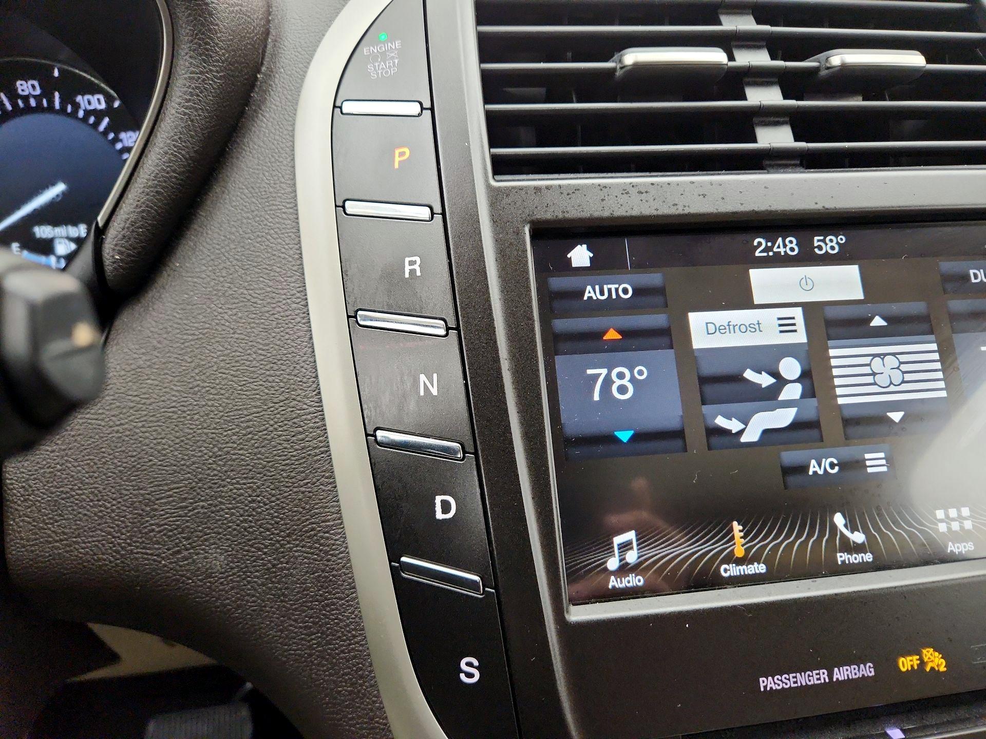 Thumbnail: 2019 Lincoln MKC - 17