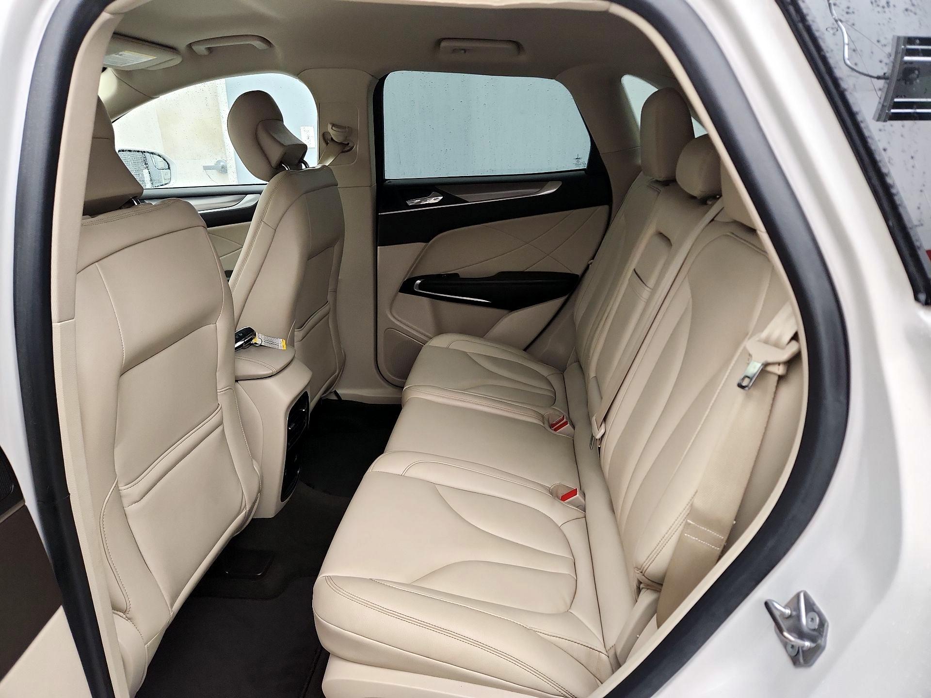 Thumbnail: 2019 Lincoln MKC - 18