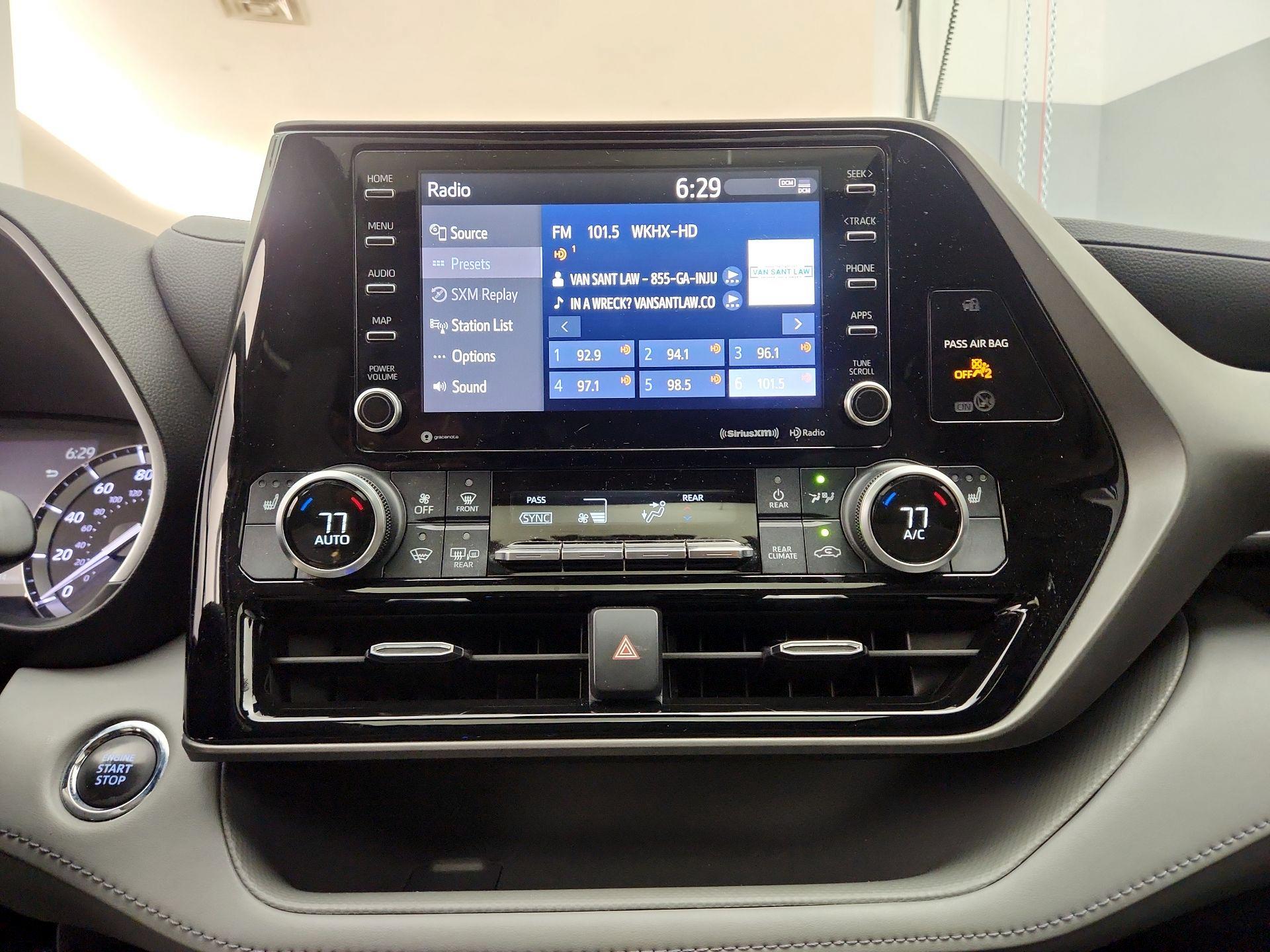 Thumbnail: 2022 Toyota Highlander - 15