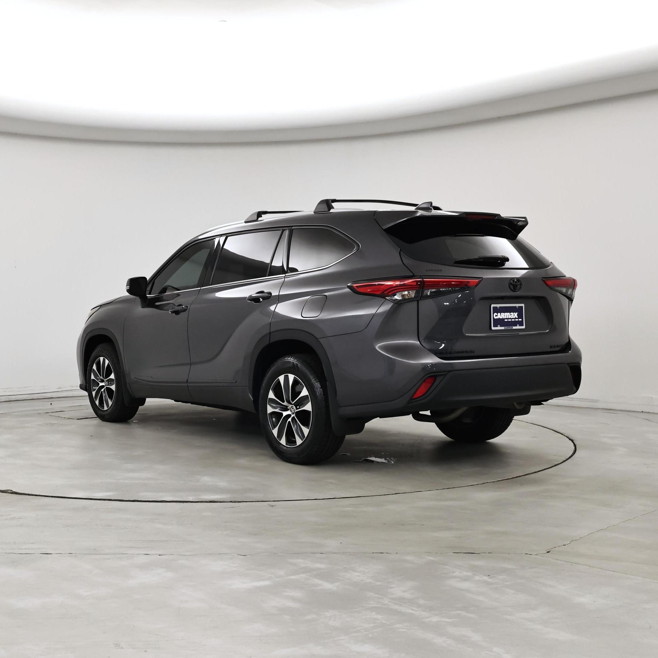 Thumbnail: 2022 Toyota Highlander - 2