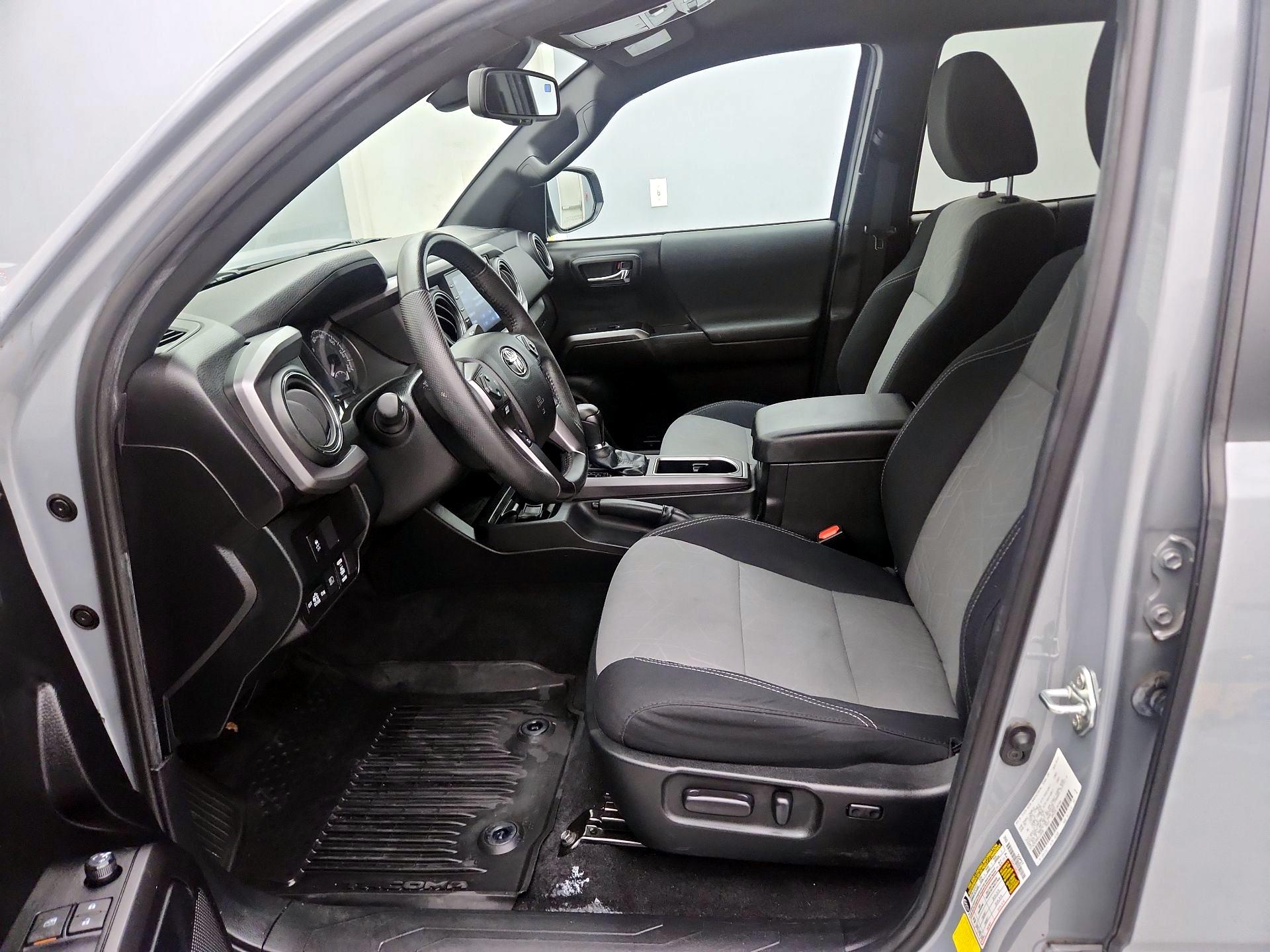 Thumbnail: 2021 Toyota Tacoma - 11