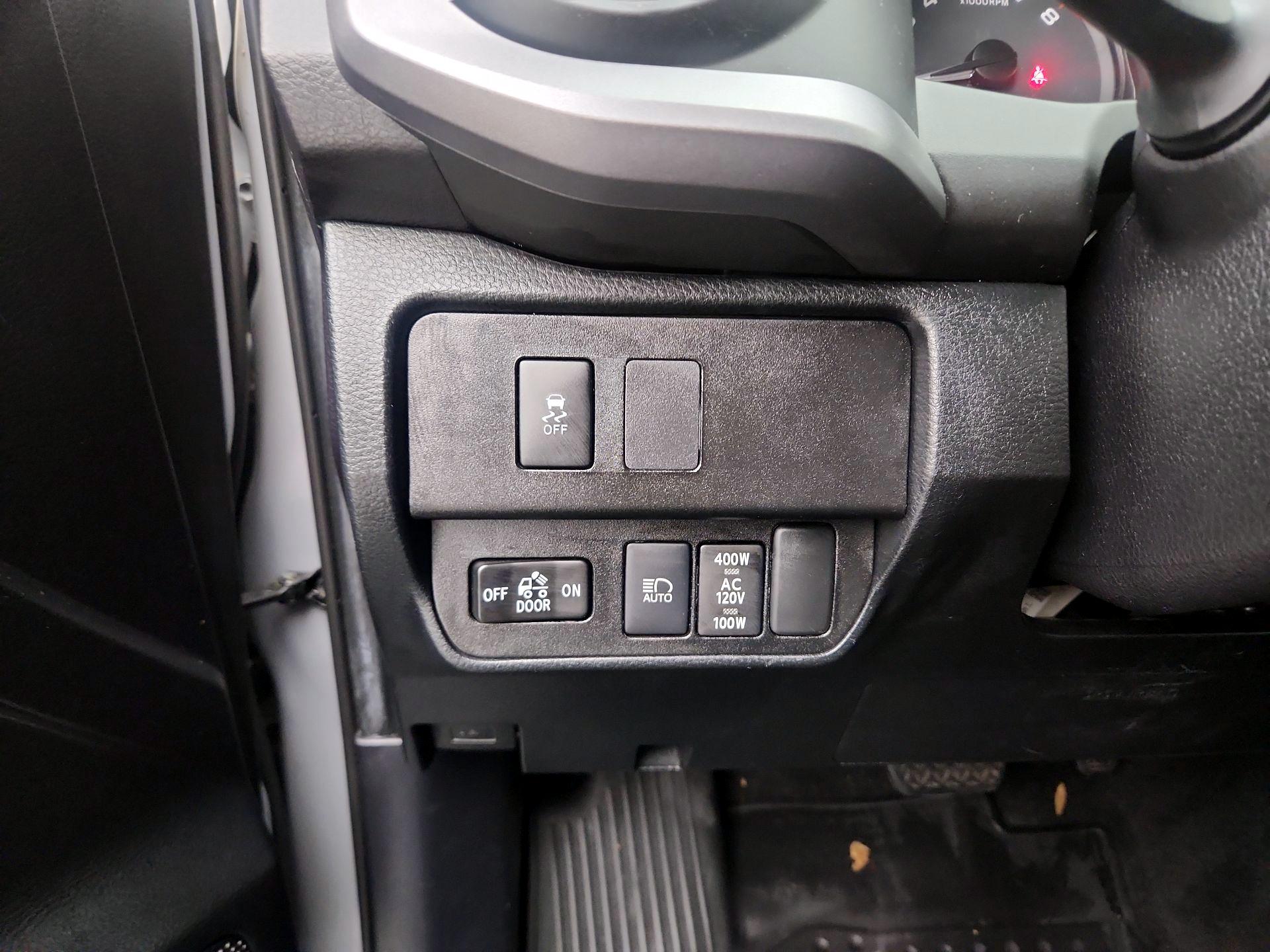 Thumbnail: 2021 Toyota Tacoma - 13