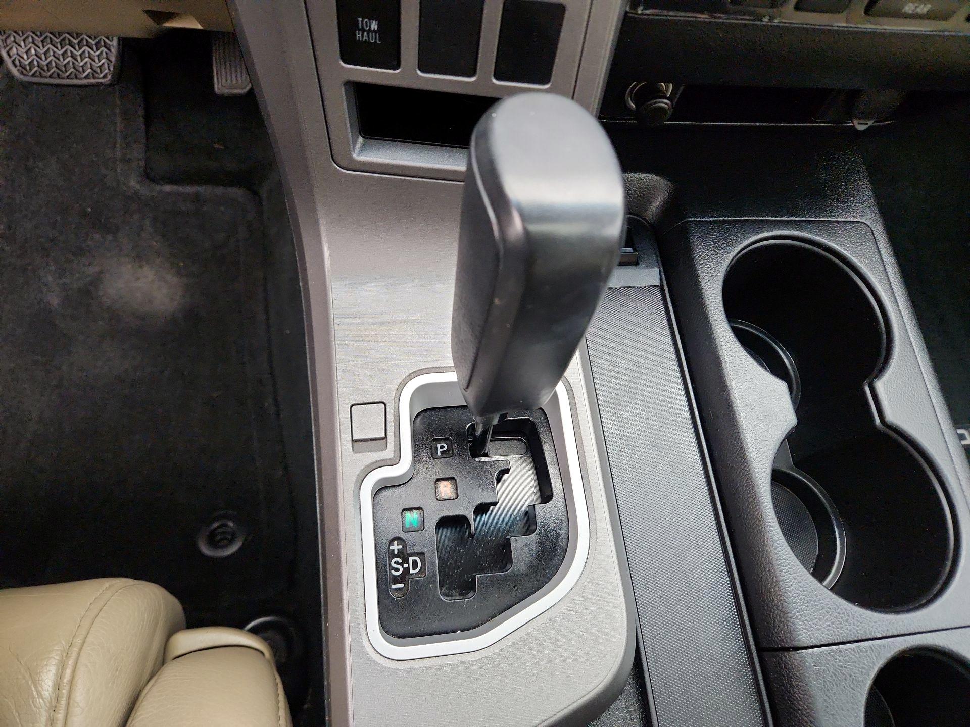 Thumbnail: 2015 Toyota Sequoia - 18