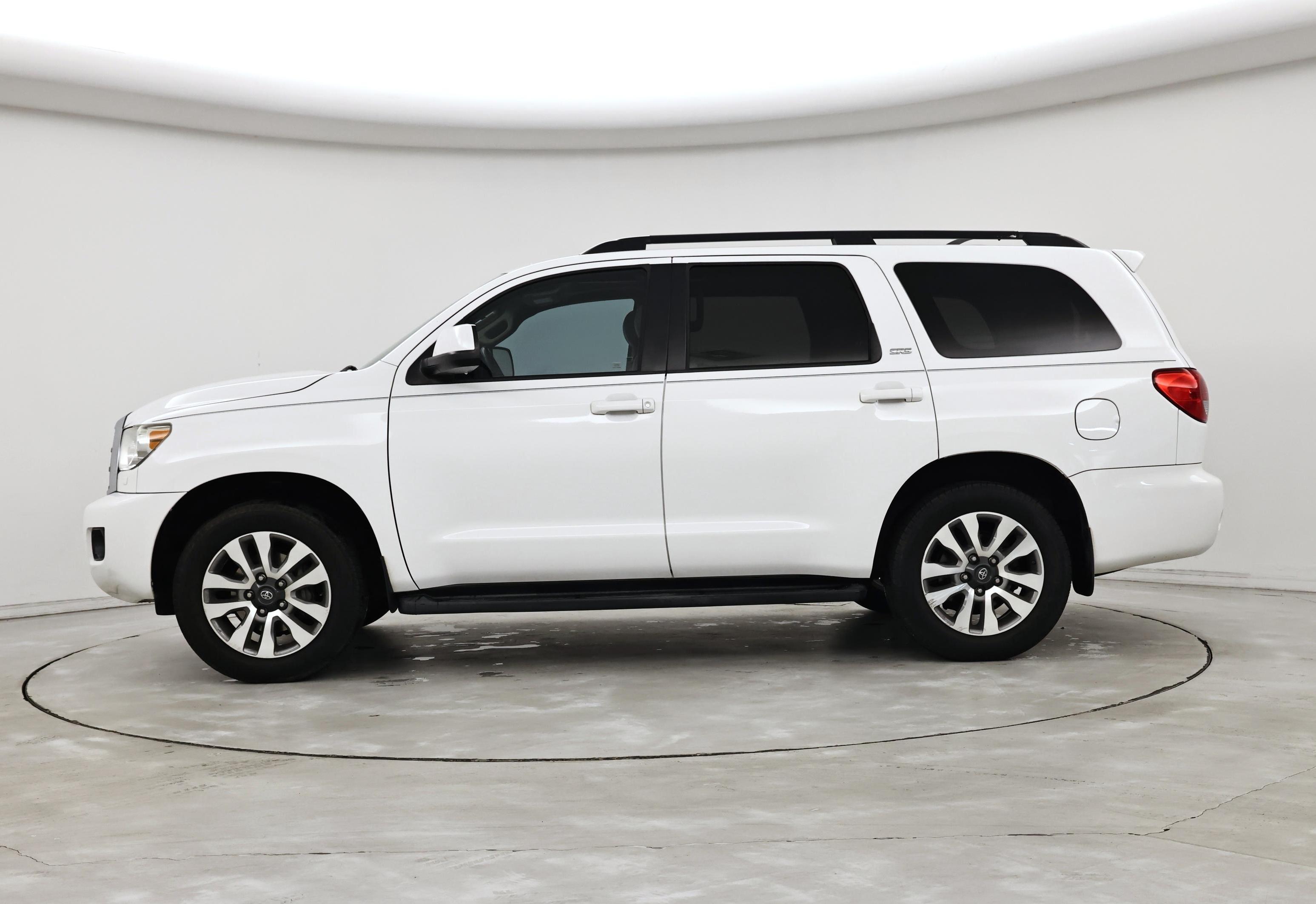 Thumbnail: 2015 Toyota Sequoia - 3